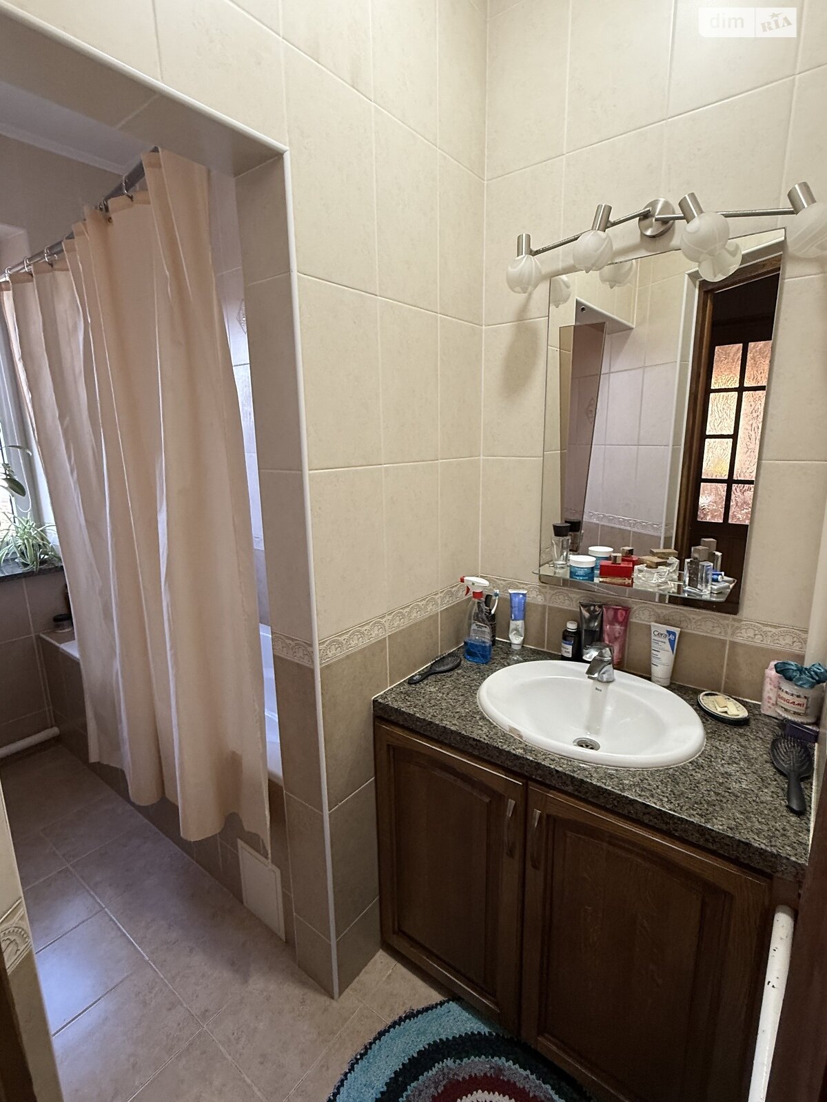 трехэтажный дом с верандой, 210 кв. м, кирпич. Продажа в Луцке район Кичкаревка фото 1 трехэтажный дом с верандой, 210 кв. м, кирпич. Продажа в Луцке район Кичкаревка фото 1