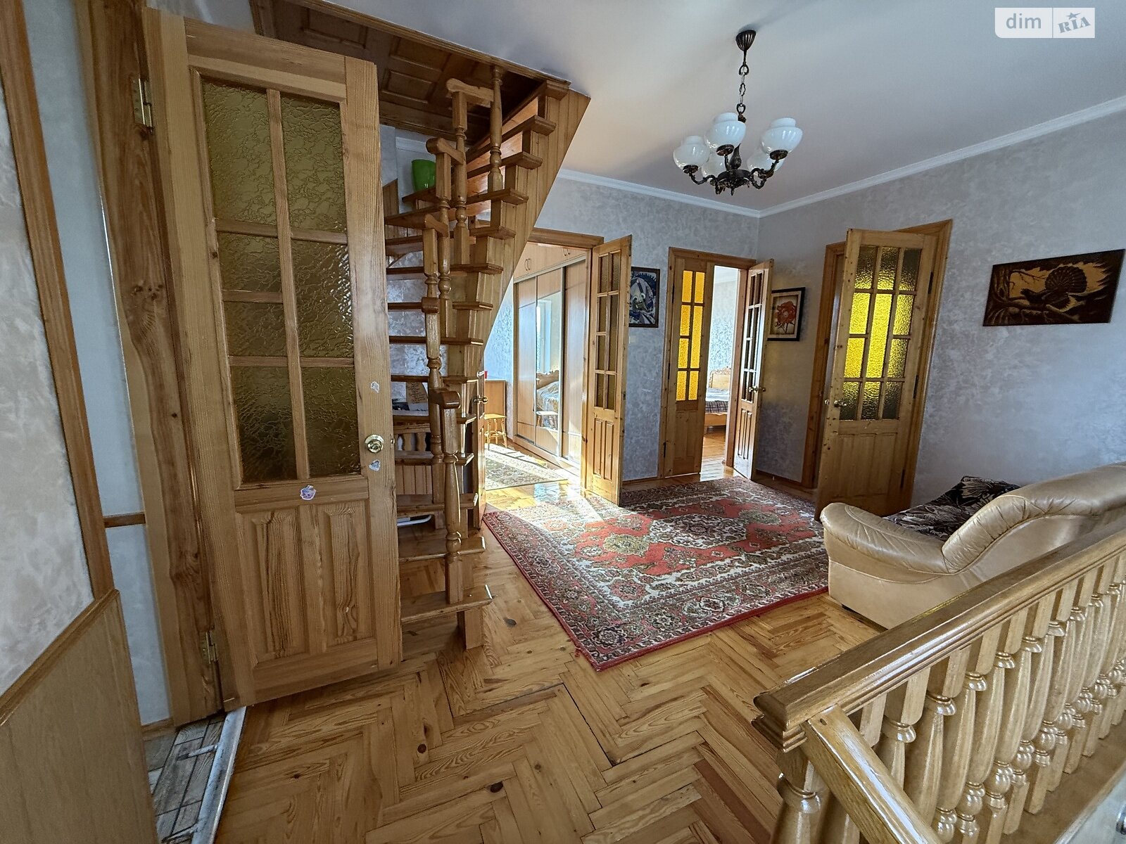 трехэтажный дом с верандой, 210 кв. м, кирпич. Продажа в Луцке район Кичкаревка фото 1 трехэтажный дом с верандой, 210 кв. м, кирпич. Продажа в Луцке район Кичкаревка фото 1