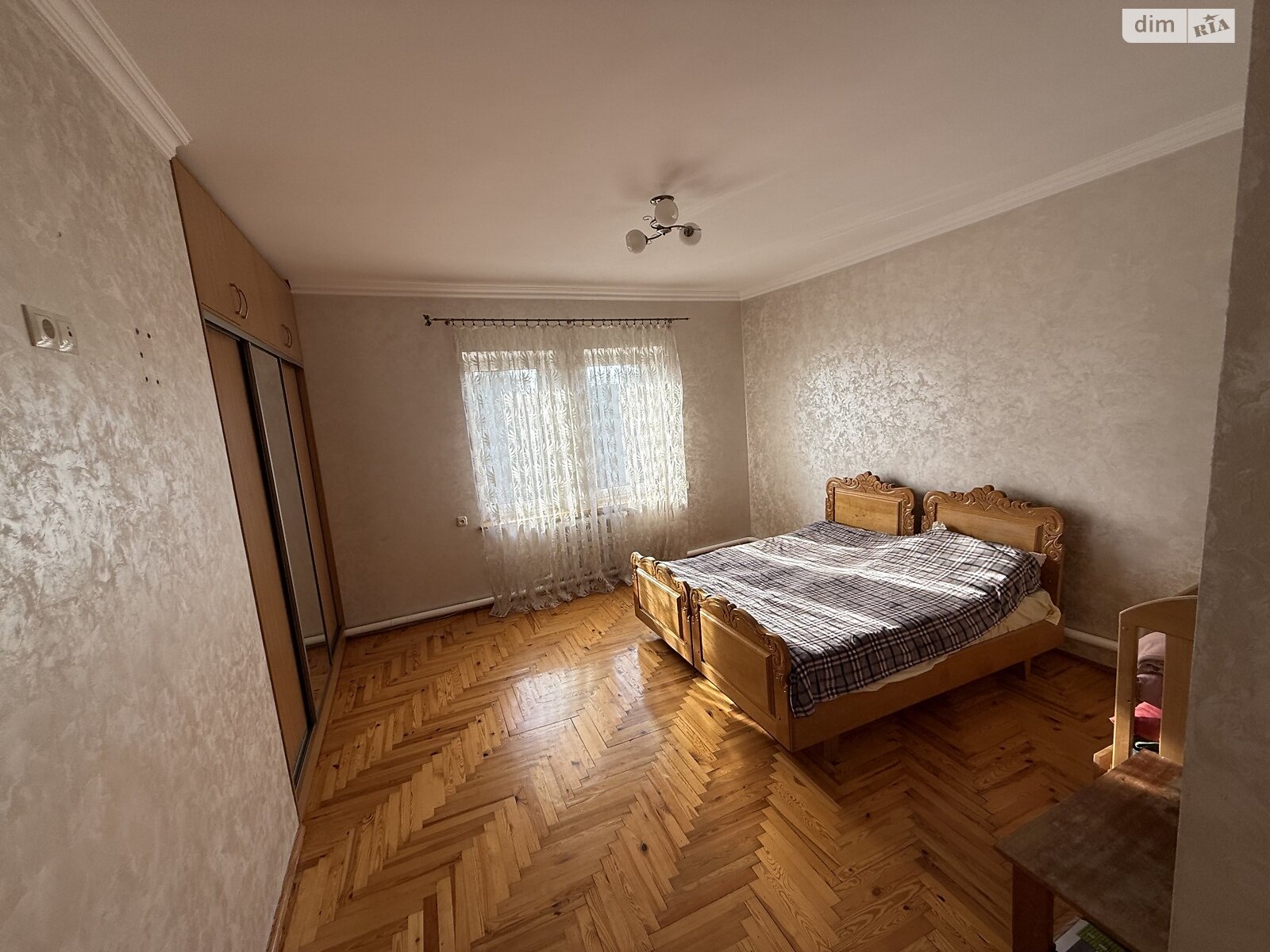 трехэтажный дом с верандой, 210 кв. м, кирпич. Продажа в Луцке район Кичкаревка фото 1 трехэтажный дом с верандой, 210 кв. м, кирпич. Продажа в Луцке район Кичкаревка фото 1