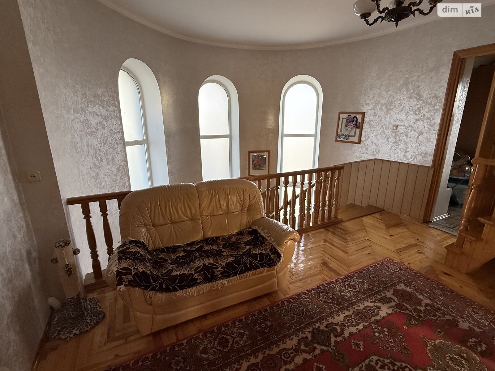 трехэтажный дом с верандой, 210 кв. м, кирпич. Продажа в Луцке район Кичкаревка фото 1 трехэтажный дом с верандой, 210 кв. м, кирпич. Продажа в Луцке район Кичкаревка фото 1