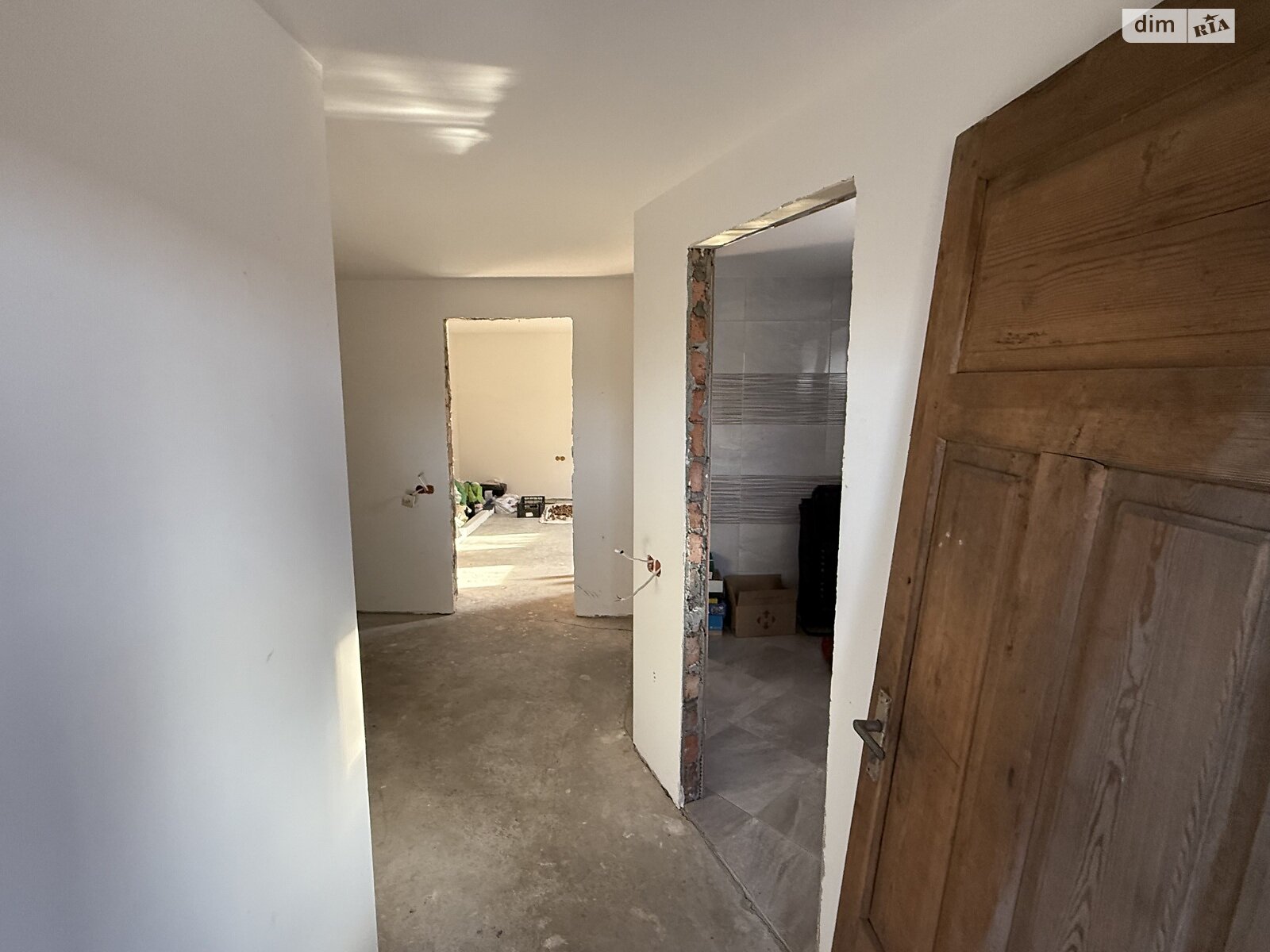 трехэтажный дом с верандой, 210 кв. м, кирпич. Продажа в Луцке район Кичкаревка фото 1 трехэтажный дом с верандой, 210 кв. м, кирпич. Продажа в Луцке район Кичкаревка фото 1