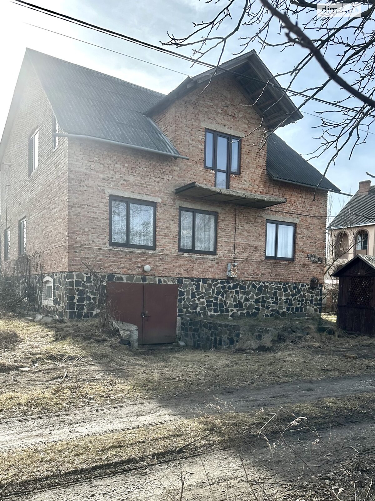 двоповерховий будинок з гаражем, 348 кв. м, цегла. Продаж у Луцьку фото 1 двоповерховий будинок з гаражем, 348 кв. м, цегла. Продаж у Луцьку фото 1