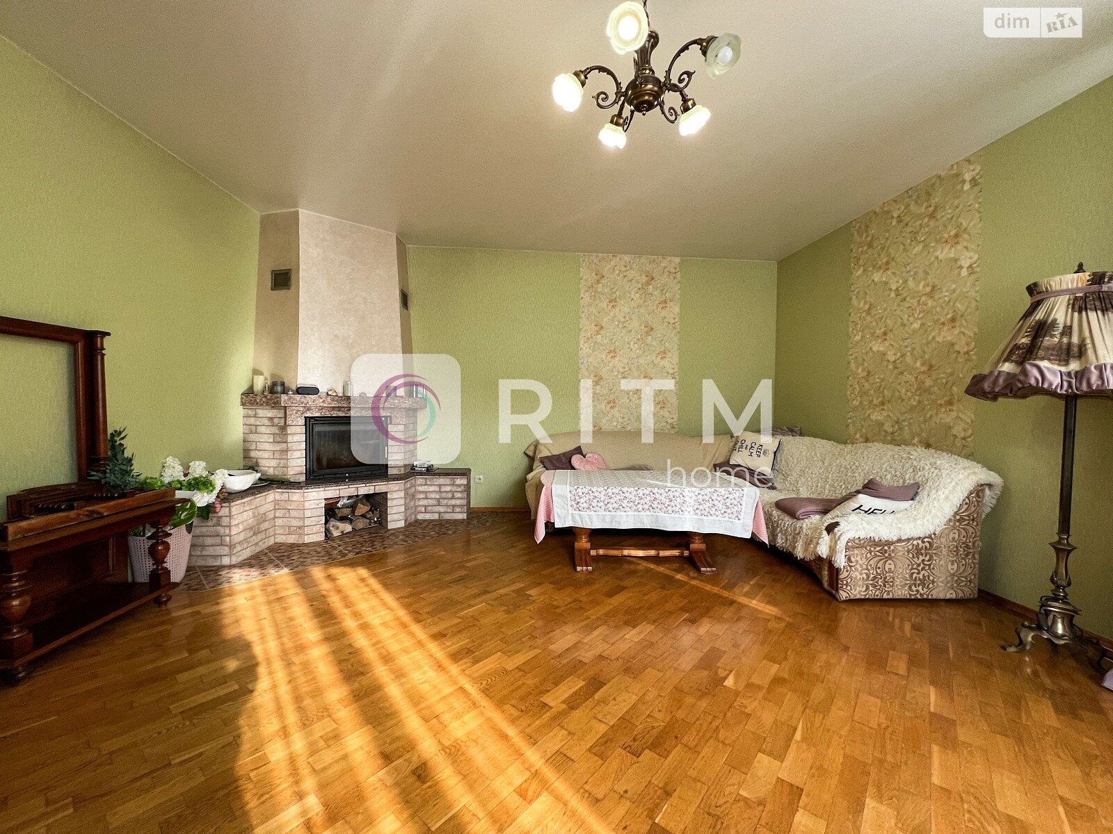 двухэтажный дом с ремонтом, 293 кв. м, кирпич. Продажа в Луцке фото 1 двухэтажный дом с ремонтом, 293 кв. м, кирпич. Продажа в Луцке фото 1