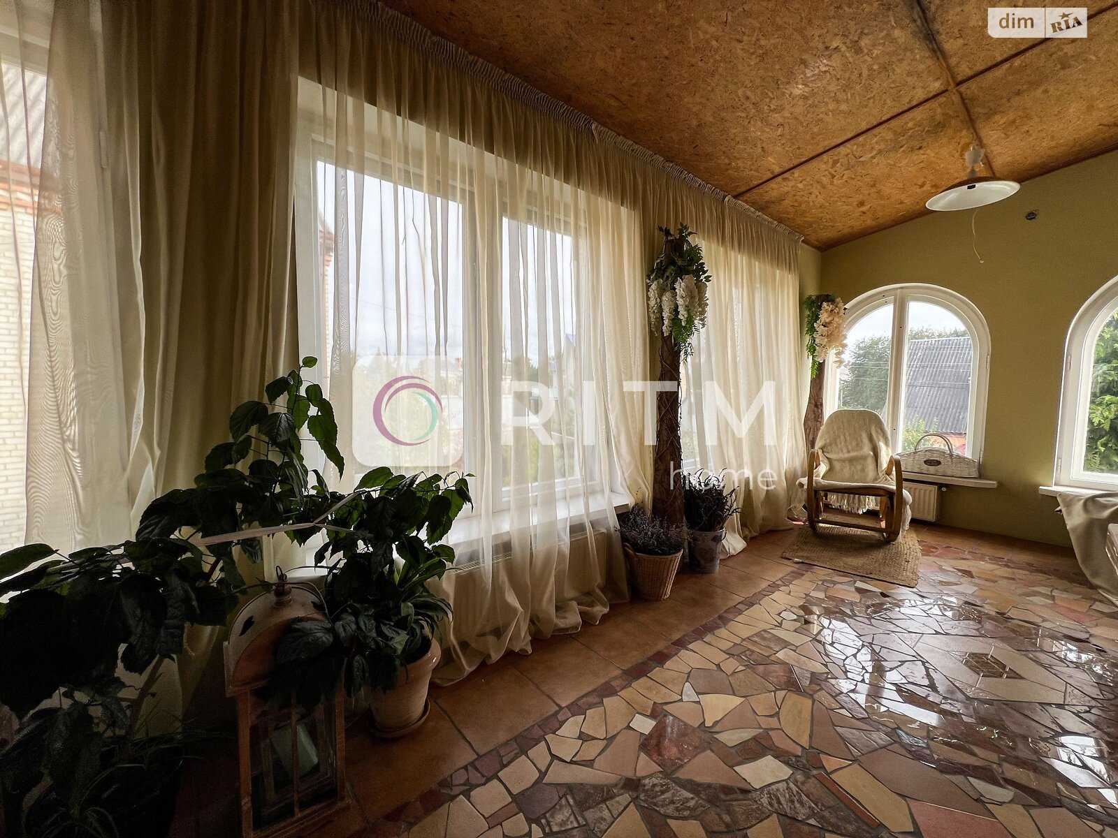 двухэтажный дом с ремонтом, 293 кв. м, кирпич. Продажа в Луцке фото 1 двухэтажный дом с ремонтом, 293 кв. м, кирпич. Продажа в Луцке фото 1