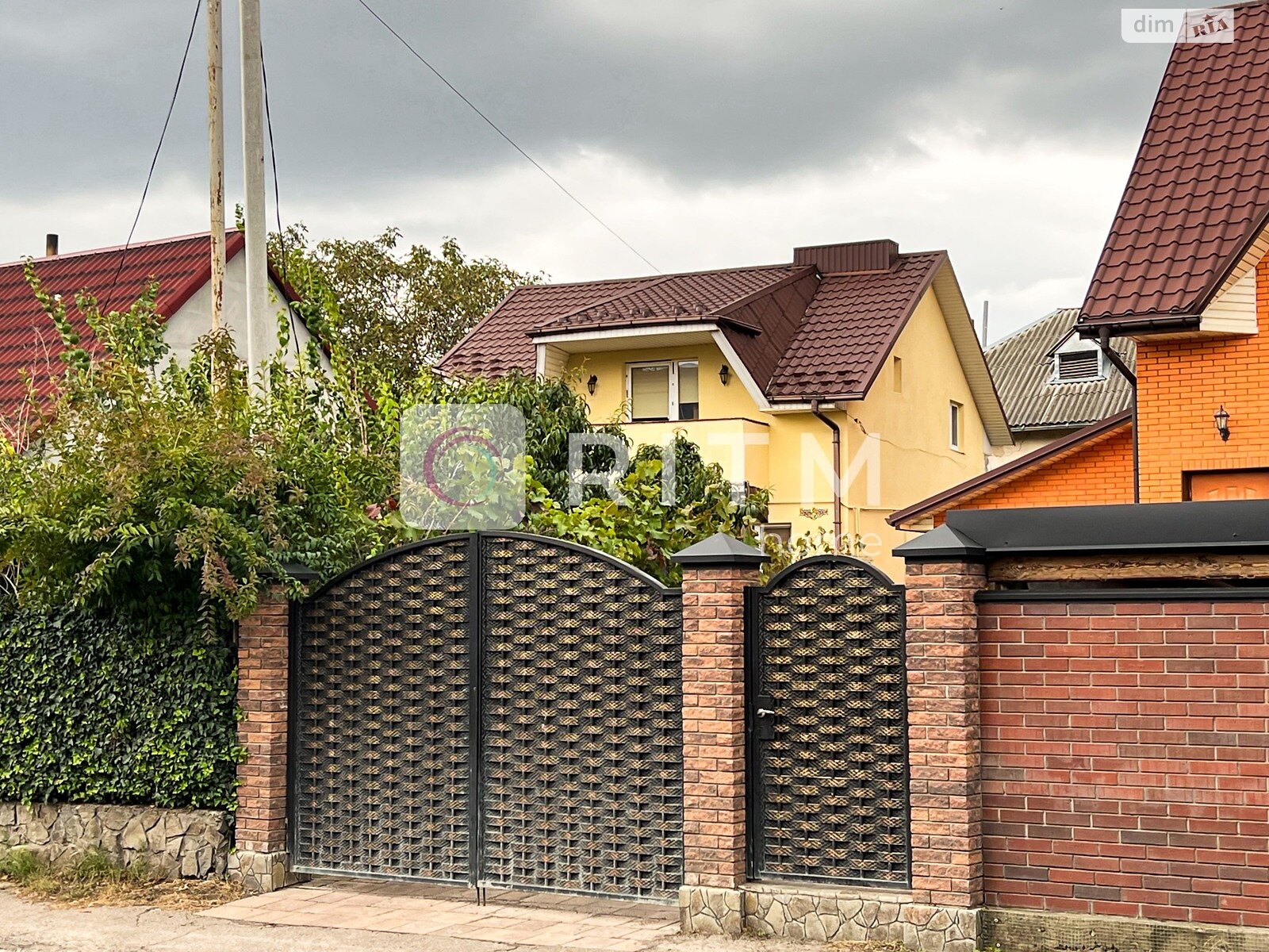 двухэтажный дом с балконом, 108.5 кв. м, пеноблок. Продажа в Луцке район Центр фото 1