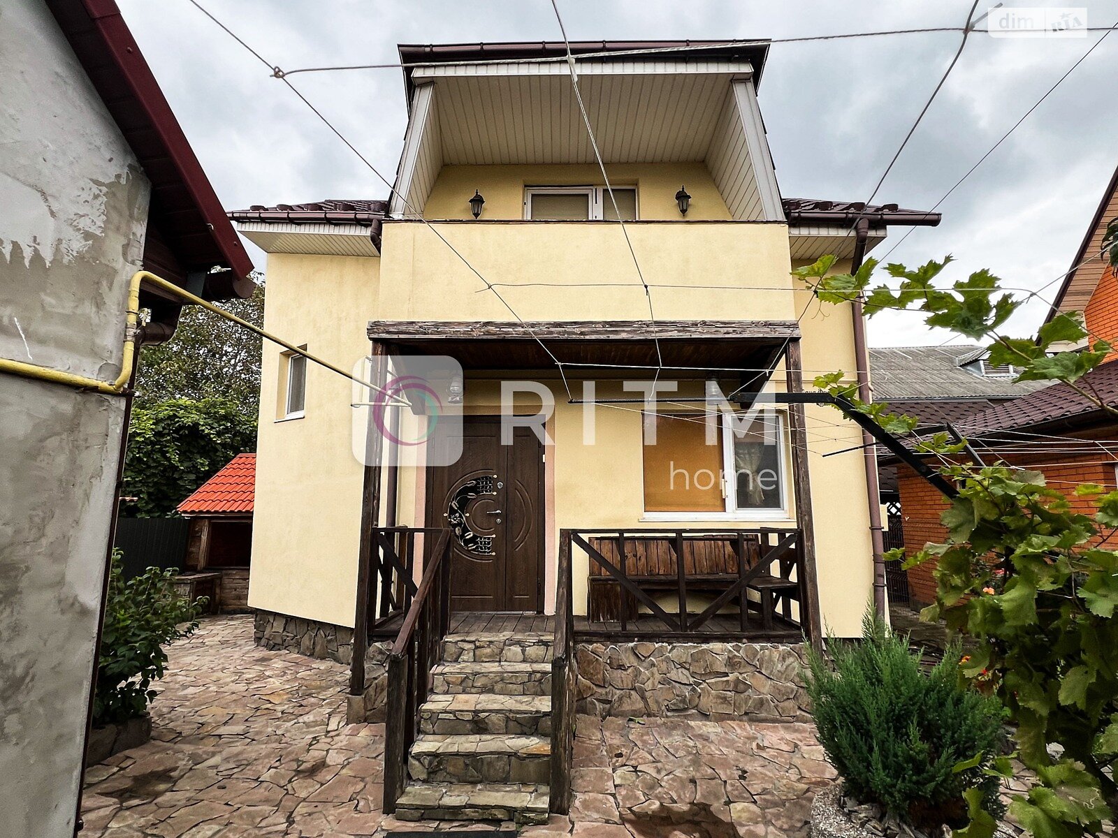 двухэтажный дом с балконом, 108.5 кв. м, пеноблок. Продажа в Луцке район Центр фото 1