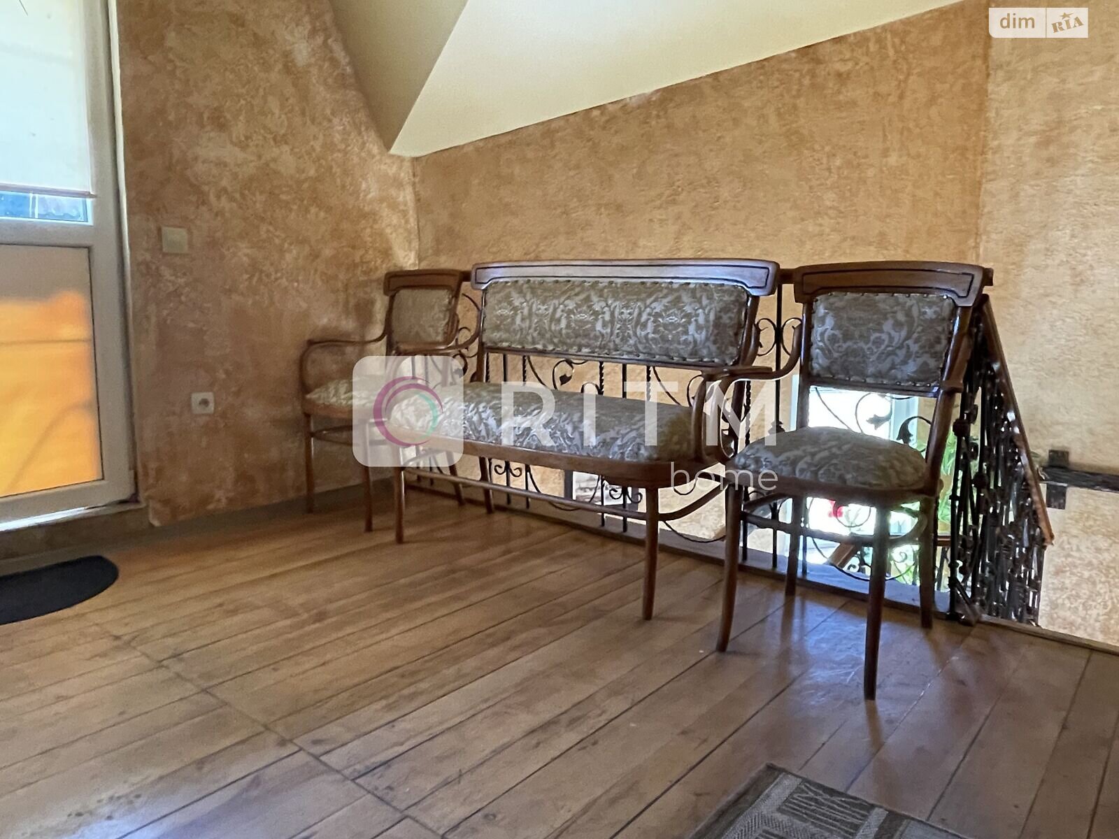 двухэтажный дом с балконом, 108.5 кв. м, пеноблок. Продажа в Луцке район Центр фото 1