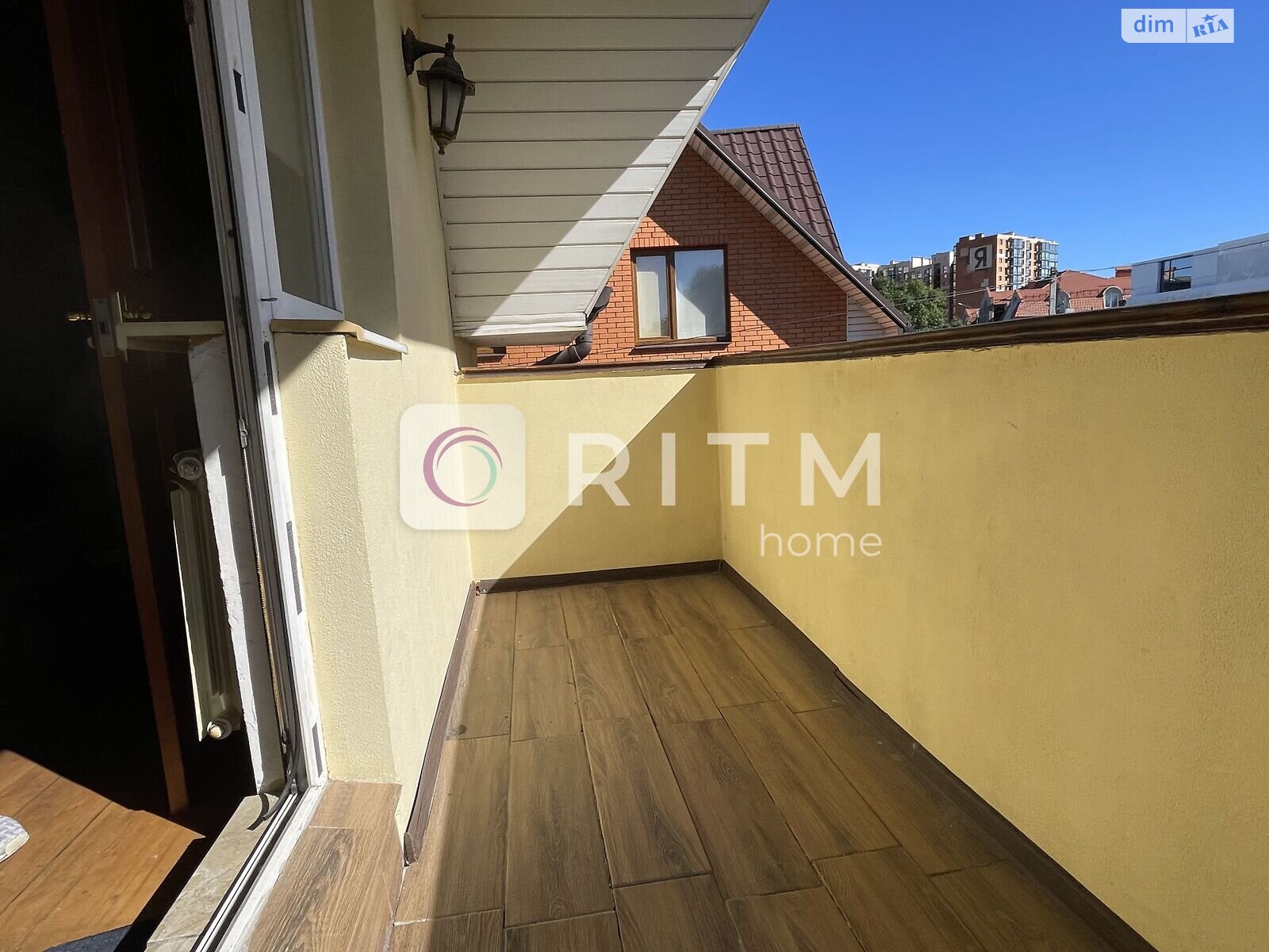 двухэтажный дом с балконом, 108.5 кв. м, пеноблок. Продажа в Луцке район Центр фото 1