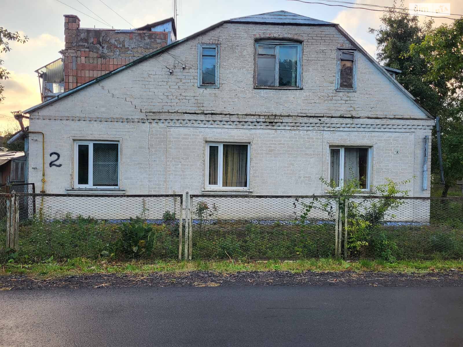 одноэтажный дом с гаражом, 1446 кв. м, кирпич. Продажа в Луцке район Вышков фото 1