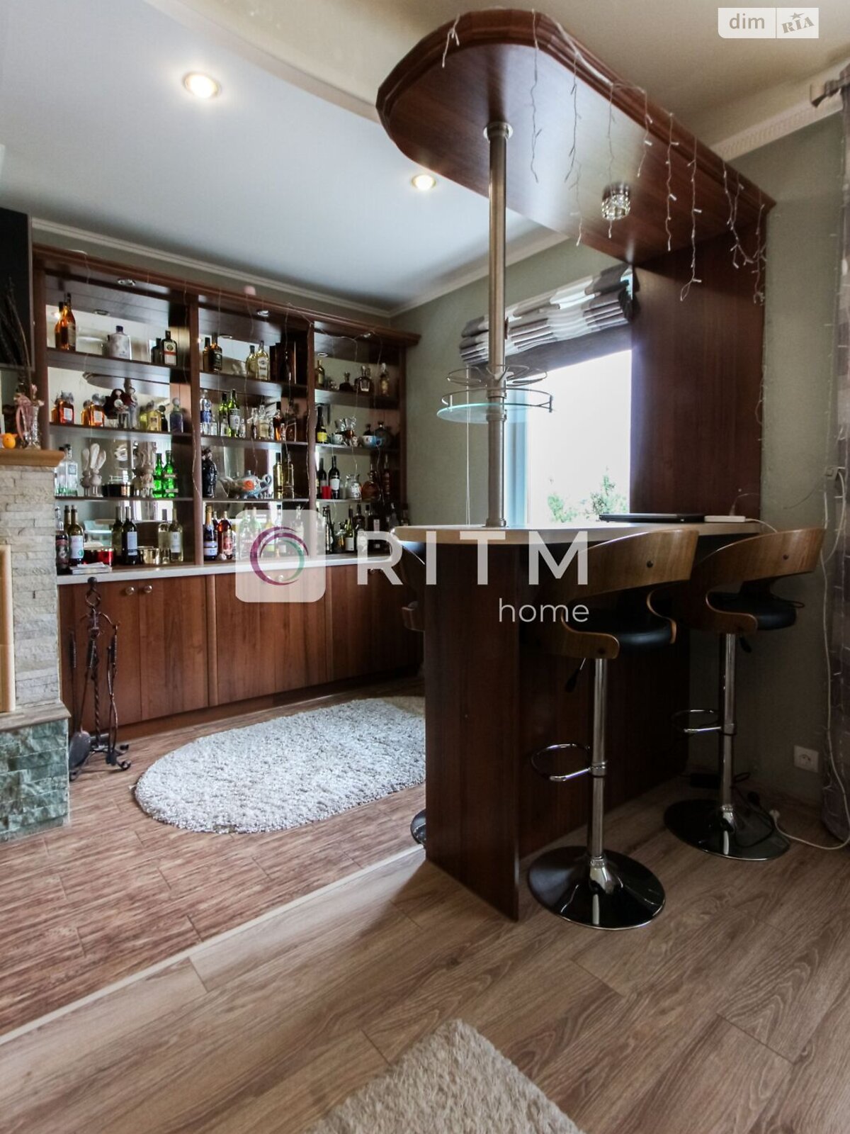 трехэтажный дом с гаражом, 262 кв. м, кирпич. Продажа в Луцке фото 1 трехэтажный дом с гаражом, 262 кв. м, кирпич. Продажа в Луцке фото 1