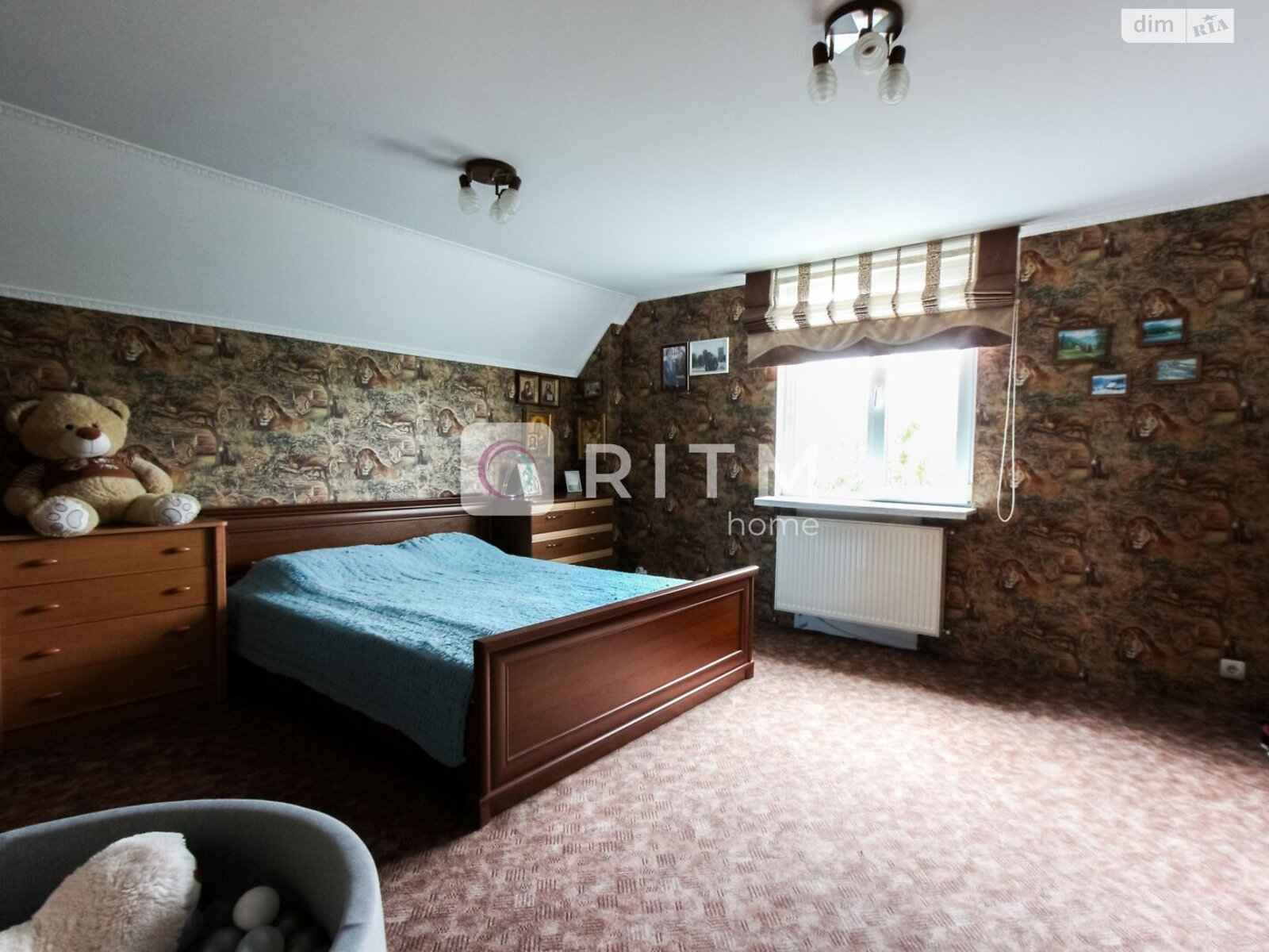 трехэтажный дом с гаражом, 262 кв. м, кирпич. Продажа в Луцке фото 1 трехэтажный дом с гаражом, 262 кв. м, кирпич. Продажа в Луцке фото 1
