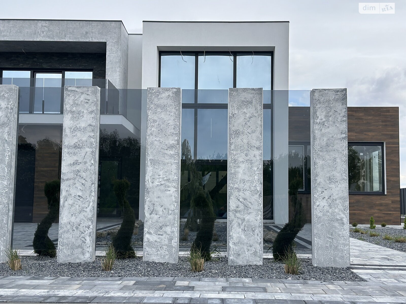 двоповерховий будинок з опаленням, 280 кв. м, цегла. Продаж у Луцьку фото 1