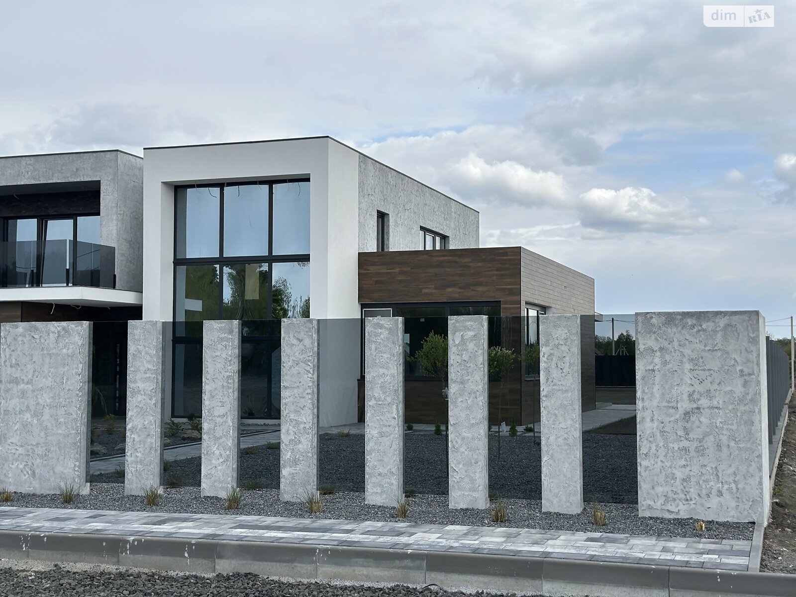 двоповерховий будинок з опаленням, 280 кв. м, цегла. Продаж у Луцьку фото 1