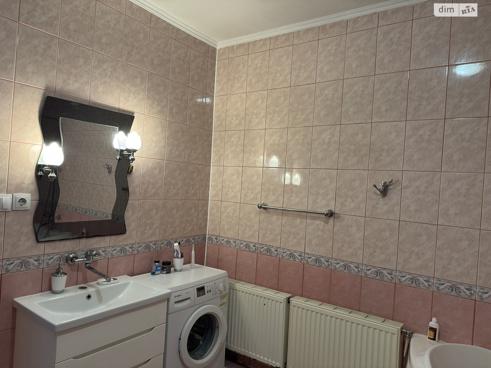 двоповерховий будинок з опаленням, 250 кв. м, цегла. Продаж в Львові, район Білогорща фото 1 двоповерховий будинок з опаленням, 250 кв. м, цегла. Продаж в Львові, район Білогорща фото 1