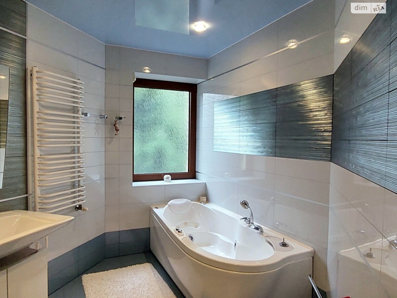 триповерховий будинок з верандою, 538.9 кв. м, цегла. Продаж в Львові, район Франківський фото 1 триповерховий будинок з верандою, 538.9 кв. м, цегла. Продаж в Львові, район Франківський фото 1