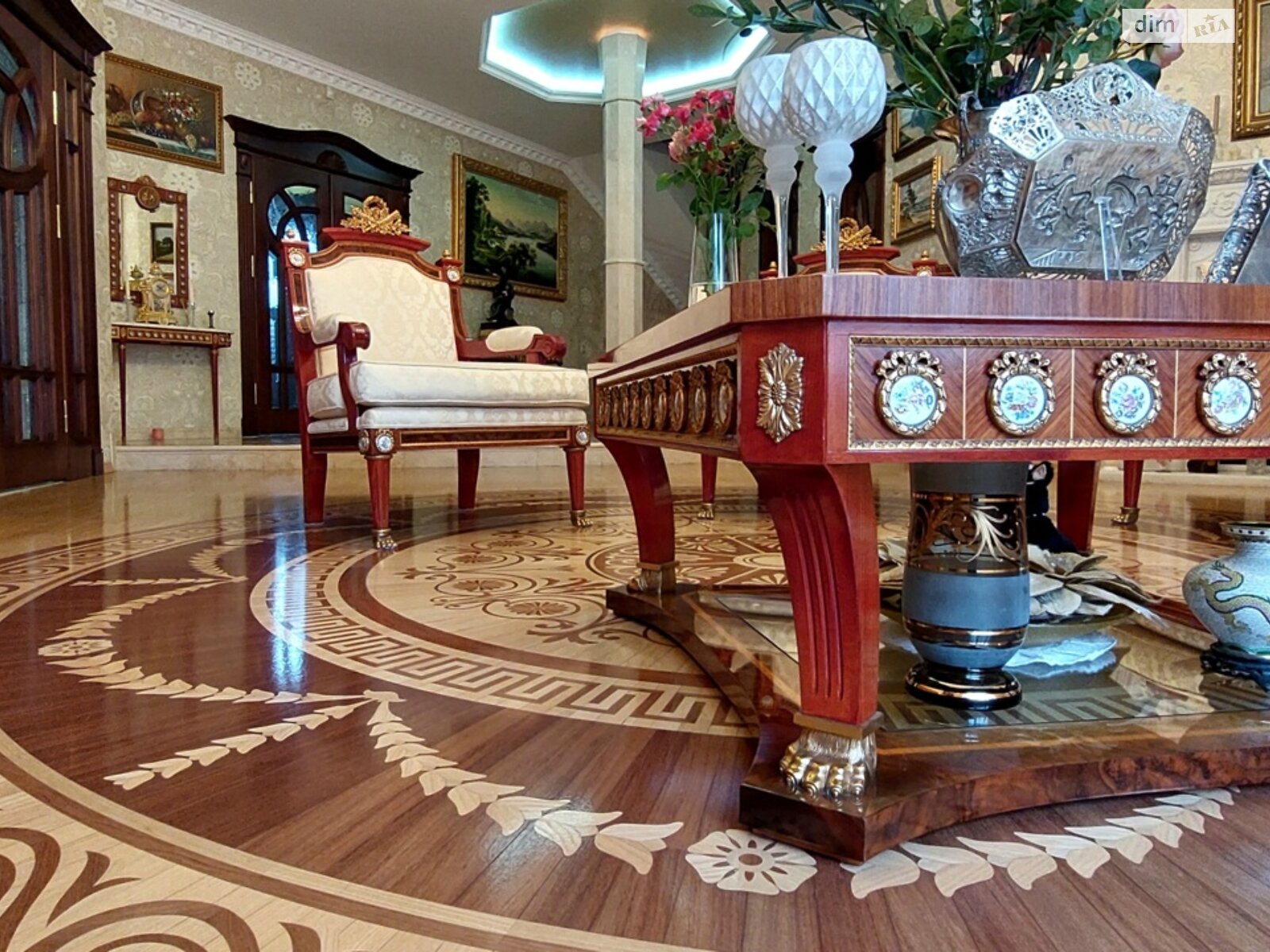 триповерховий будинок з верандою, 538.9 кв. м, цегла. Продаж в Львові, район Франківський фото 1 триповерховий будинок з верандою, 538.9 кв. м, цегла. Продаж в Львові, район Франківський фото 1