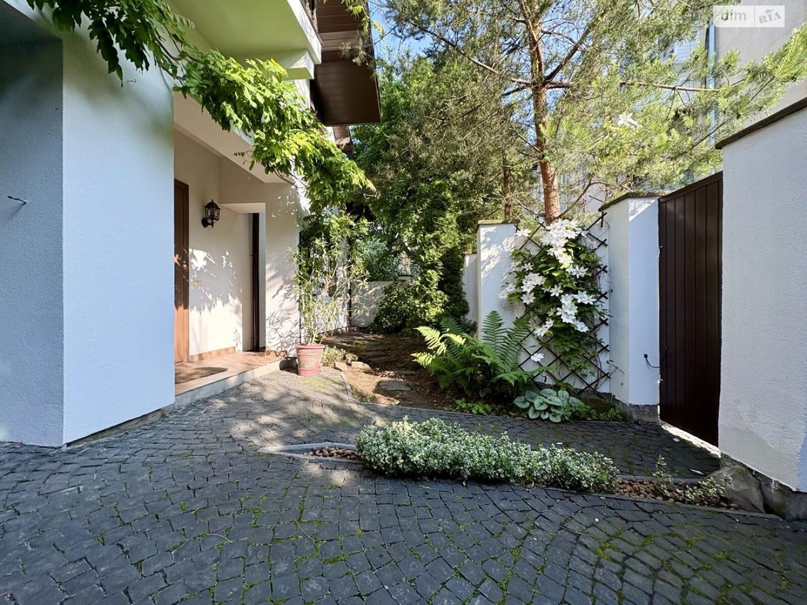 двоповерховий будинок, 160 кв. м, кирпич. Продаж в Львові, район Франківський фото 1