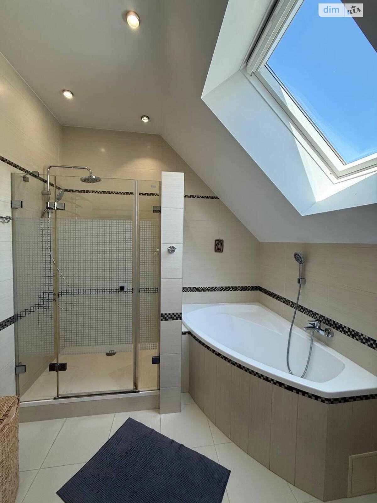 двоповерховий будинок, 160 кв. м, кирпич. Продаж в Львові, район Франківський фото 1