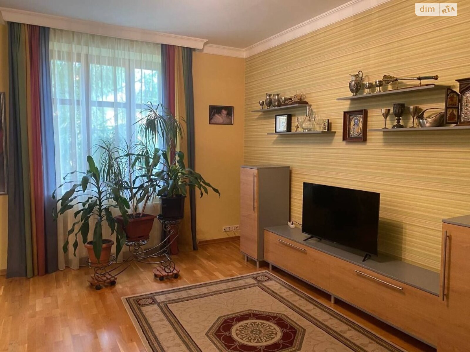 трехэтажный дом с верандой, 375.1 кв. м, кирпич. Продажа в Львове район Франковский фото 1 трехэтажный дом с верандой, 375.1 кв. м, кирпич. Продажа в Львове район Франковский фото 1