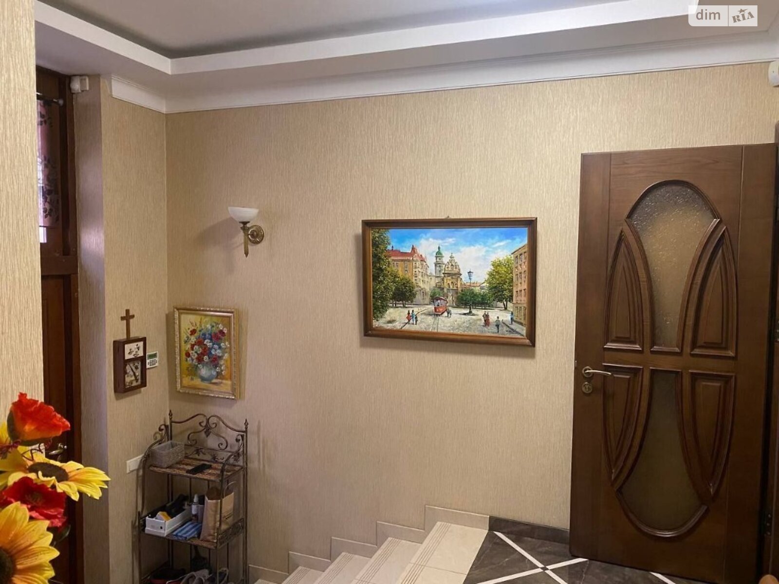 трехэтажный дом с верандой, 375.1 кв. м, кирпич. Продажа в Львове район Франковский фото 1 трехэтажный дом с верандой, 375.1 кв. м, кирпич. Продажа в Львове район Франковский фото 1