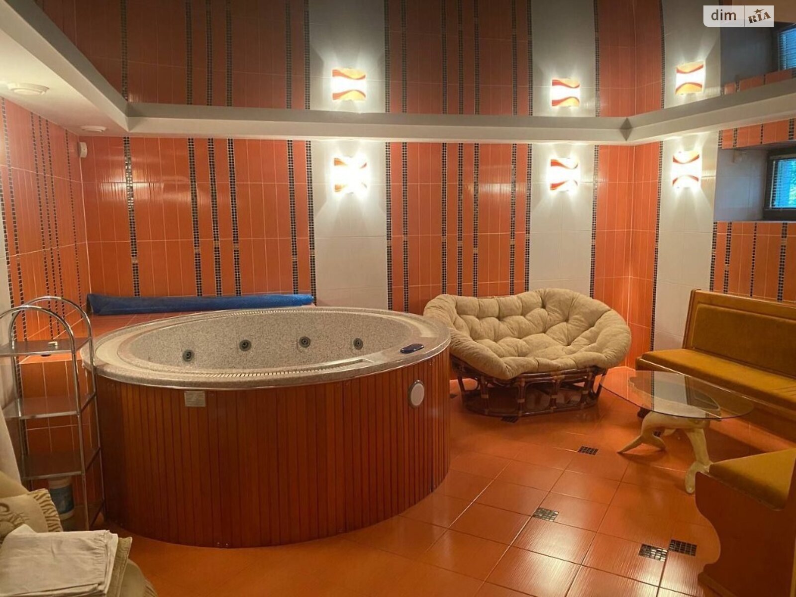трехэтажный дом с верандой, 375.1 кв. м, кирпич. Продажа в Львове район Франковский фото 1 трехэтажный дом с верандой, 375.1 кв. м, кирпич. Продажа в Львове район Франковский фото 1