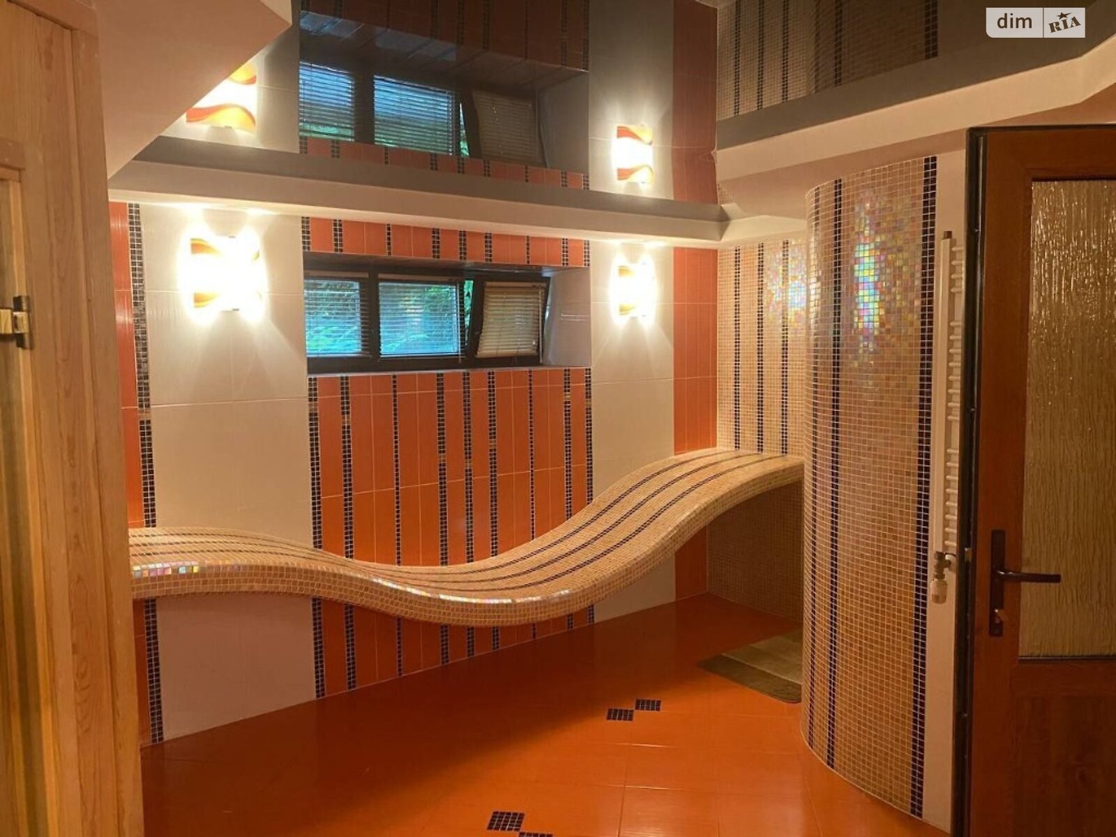трехэтажный дом с верандой, 375.1 кв. м, кирпич. Продажа в Львове район Франковский фото 1 трехэтажный дом с верандой, 375.1 кв. м, кирпич. Продажа в Львове район Франковский фото 1