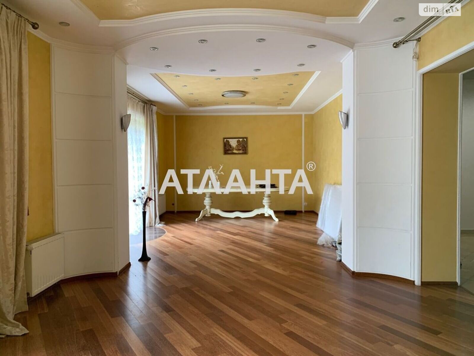 трехэтажный дом, 485.7 кв. м, кирпич. Продажа в Львове район Франковский фото 1