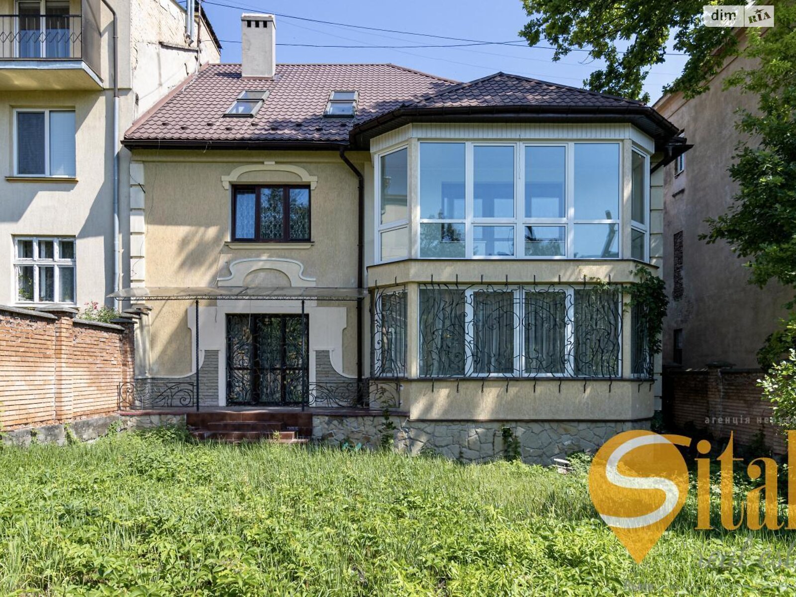 трехэтажный дом, 510 кв. м, кирпич. Продажа в Львове район Франковский фото 1