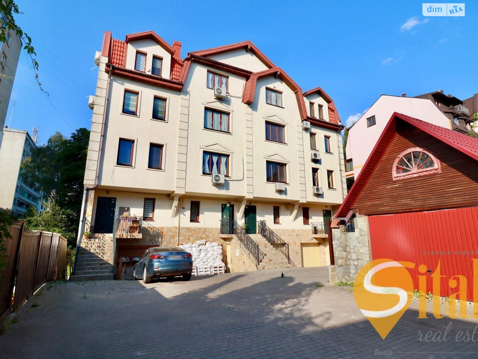 трехэтажный дом, 230 кв. м, кирпич. Продажа в Львове район Франковский фото 1