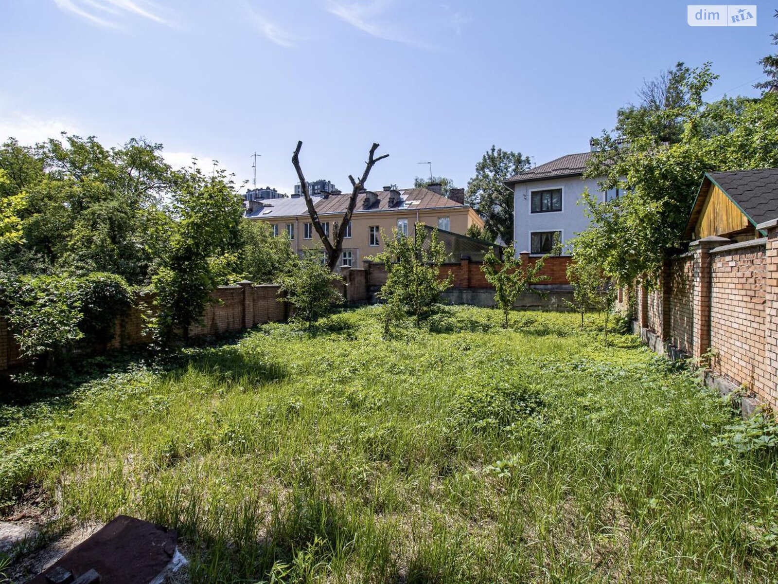 триповерховий будинок з верандою, 510 кв. м, цегла. Продаж у Львові фото 1 триповерховий будинок з верандою, 510 кв. м, цегла. Продаж у Львові фото 1