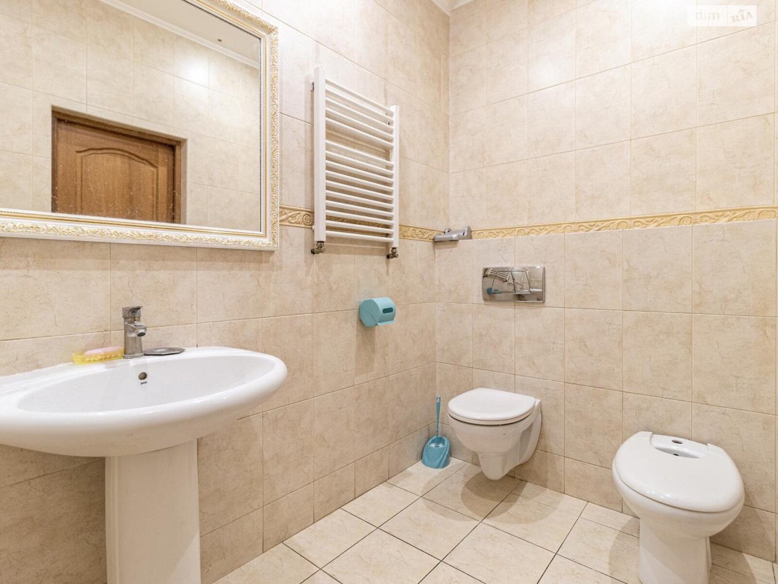 триповерховий будинок з ремонтом, 510 кв. м, цегла. Продаж у Львові фото 1 триповерховий будинок з ремонтом, 510 кв. м, цегла. Продаж у Львові фото 1