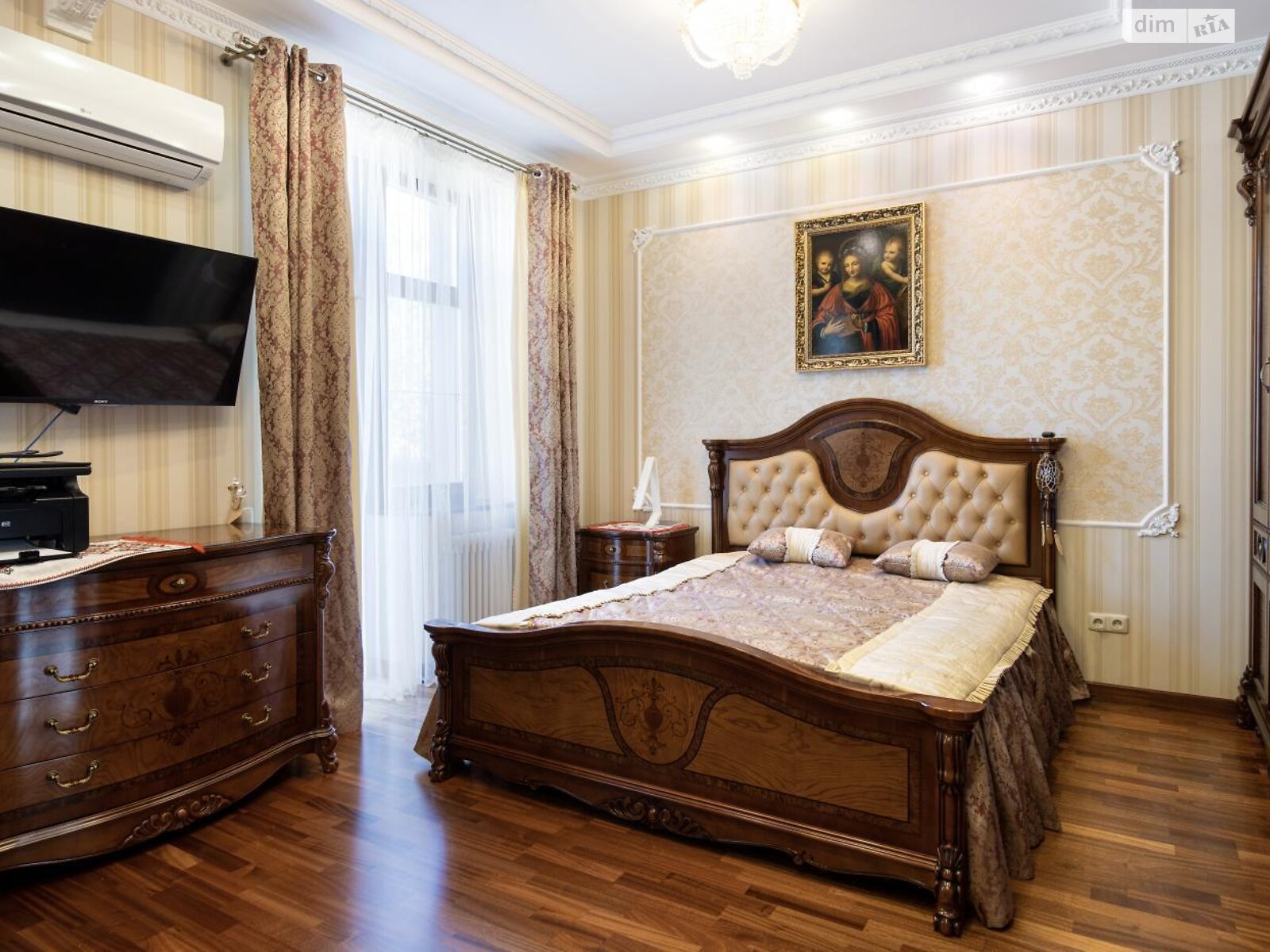 трехэтажный дом с гаражом, 310 кв. м, кирпич. Продажа в Львове фото 1