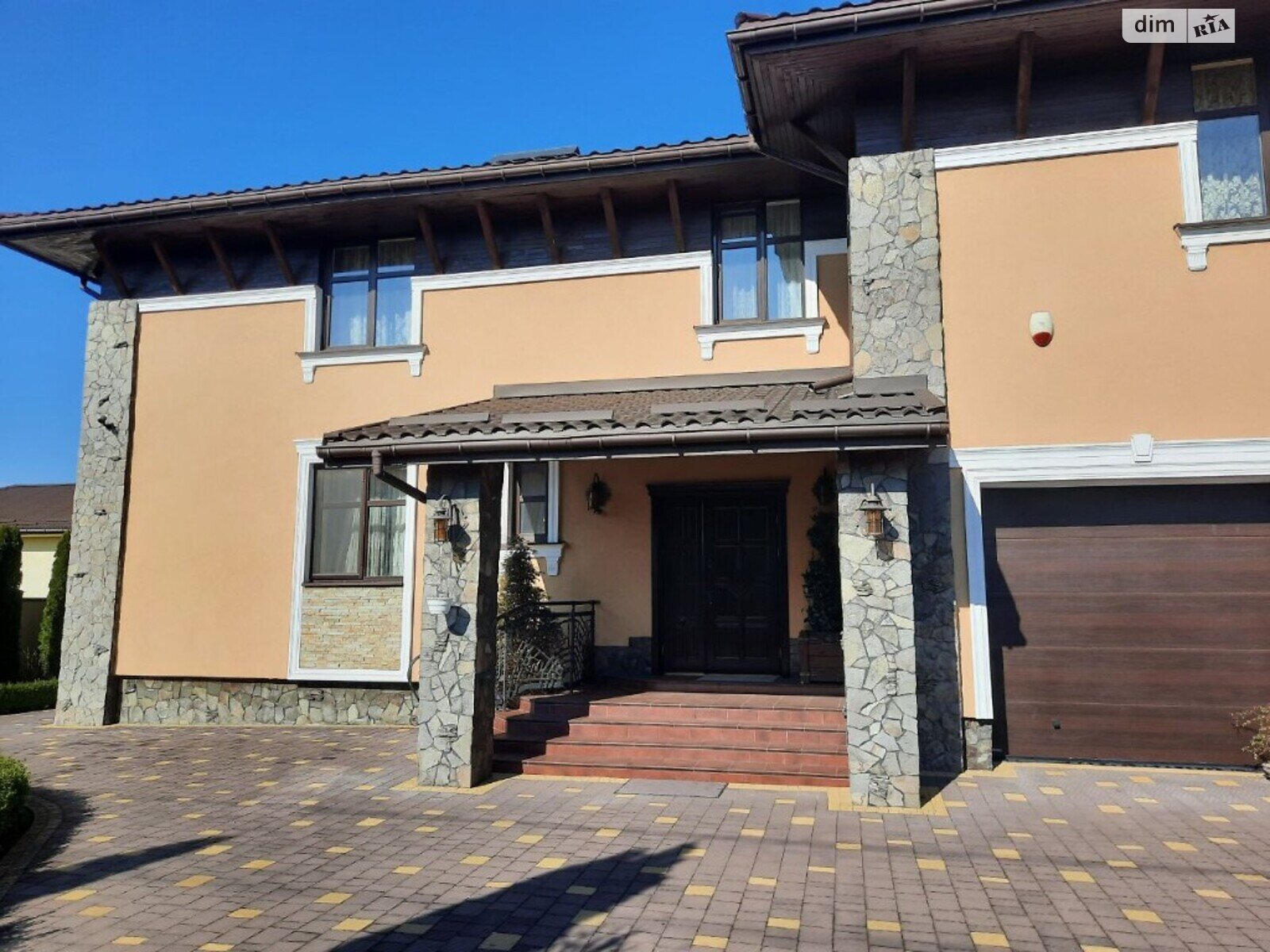 двоповерховий будинок з верандою, 355 кв. м, цегла. Продаж у Конопниці фото 1 двоповерховий будинок з верандою, 355 кв. м, цегла. Продаж у Конопниці фото 1