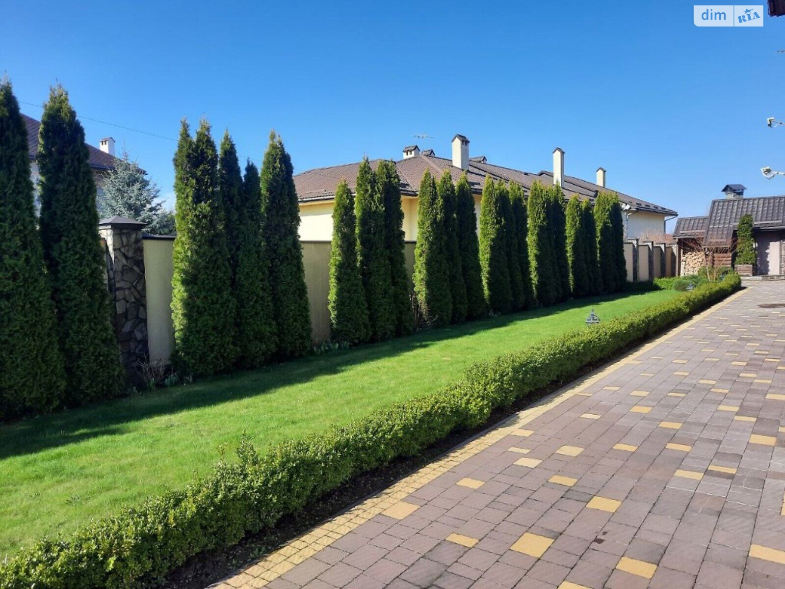 двоповерховий будинок з верандою, 355 кв. м, цегла. Продаж у Конопниці фото 1 двоповерховий будинок з верандою, 355 кв. м, цегла. Продаж у Конопниці фото 1