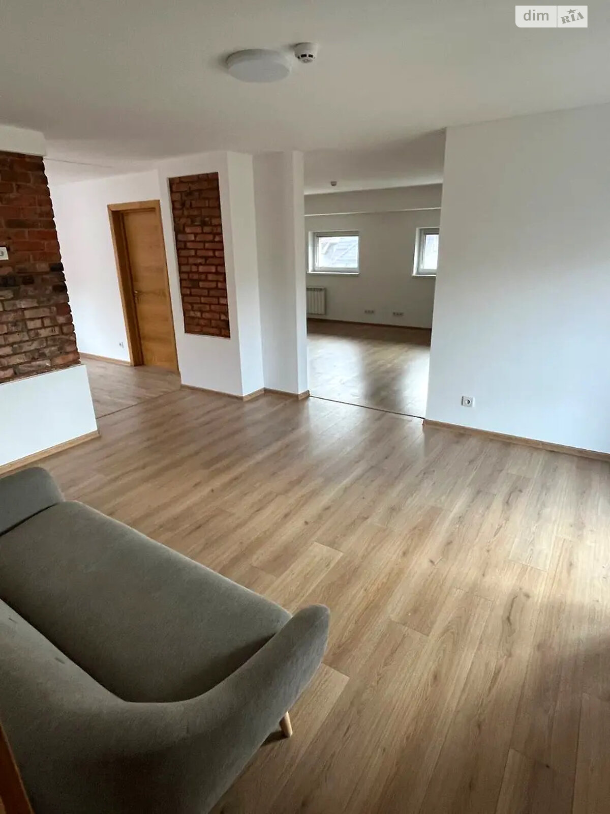 триповерховий будинок з опаленням, 476 кв. м, цегла. Продаж в Львові, район Личаківський фото 1