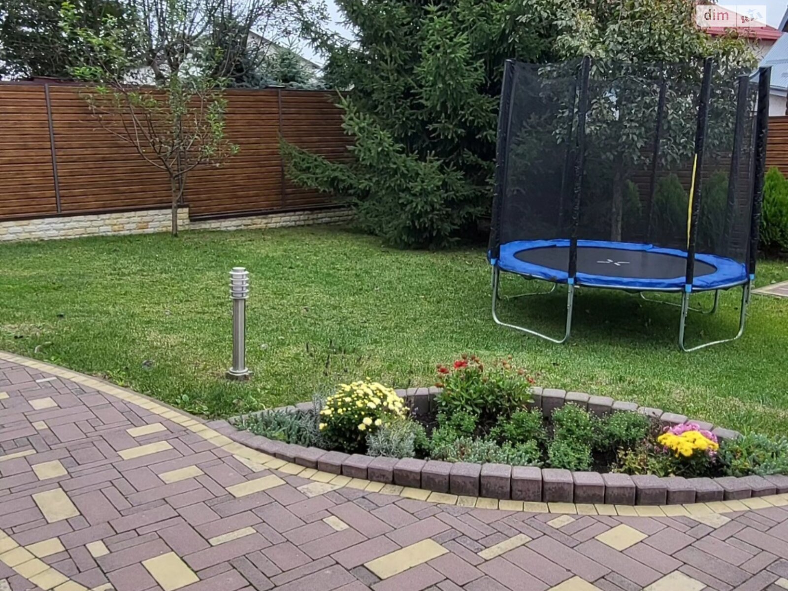 двухэтажный дом с гаражом, 251 кв. м, кирпич. Продажа в Львове район Лычаковский фото 1 двухэтажный дом с гаражом, 251 кв. м, кирпич. Продажа в Львове район Лычаковский фото 1