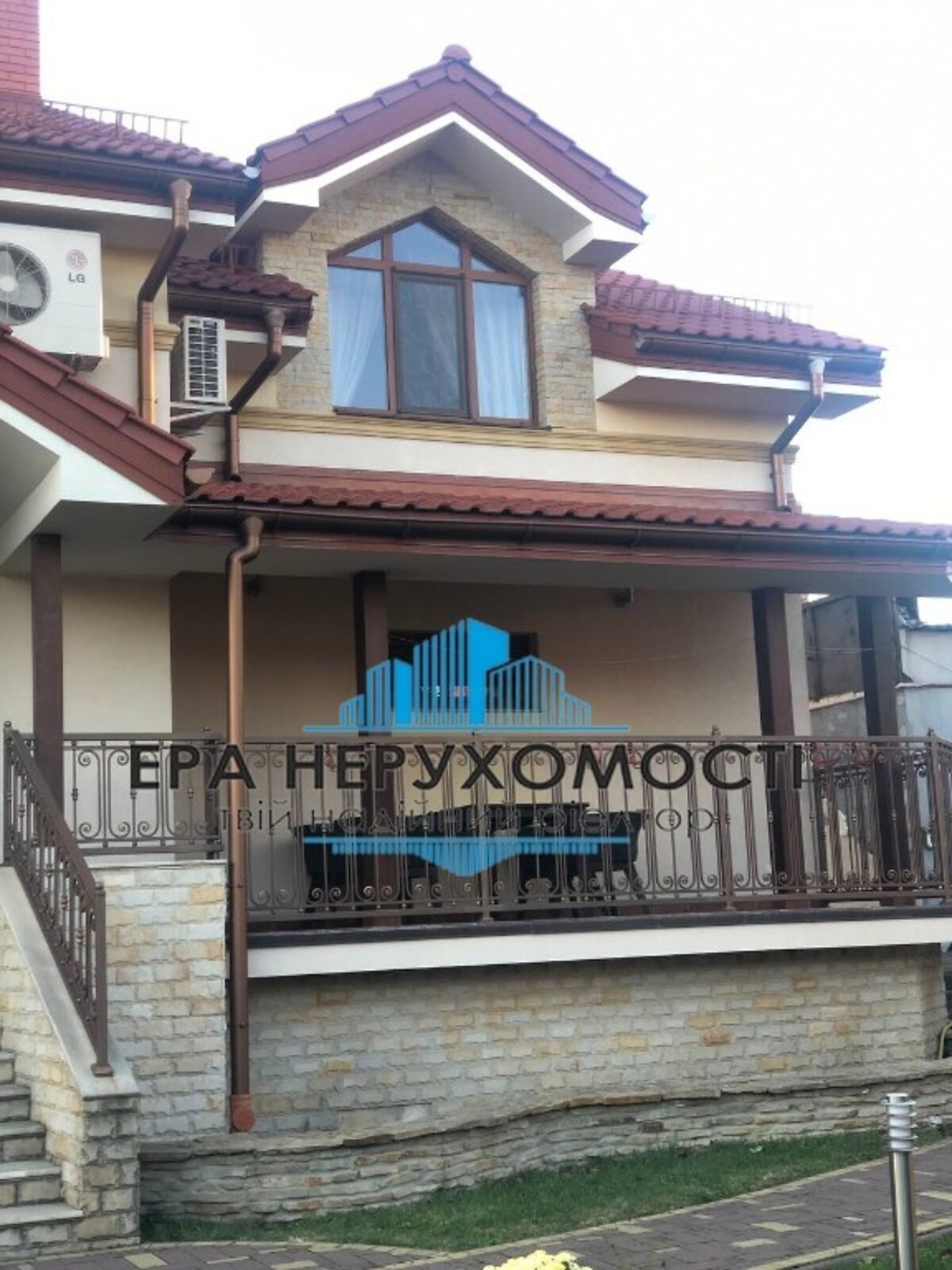 двухэтажный дом, 250 кв. м, кирпич. Продажа в Львове район Лычаковский фото 1