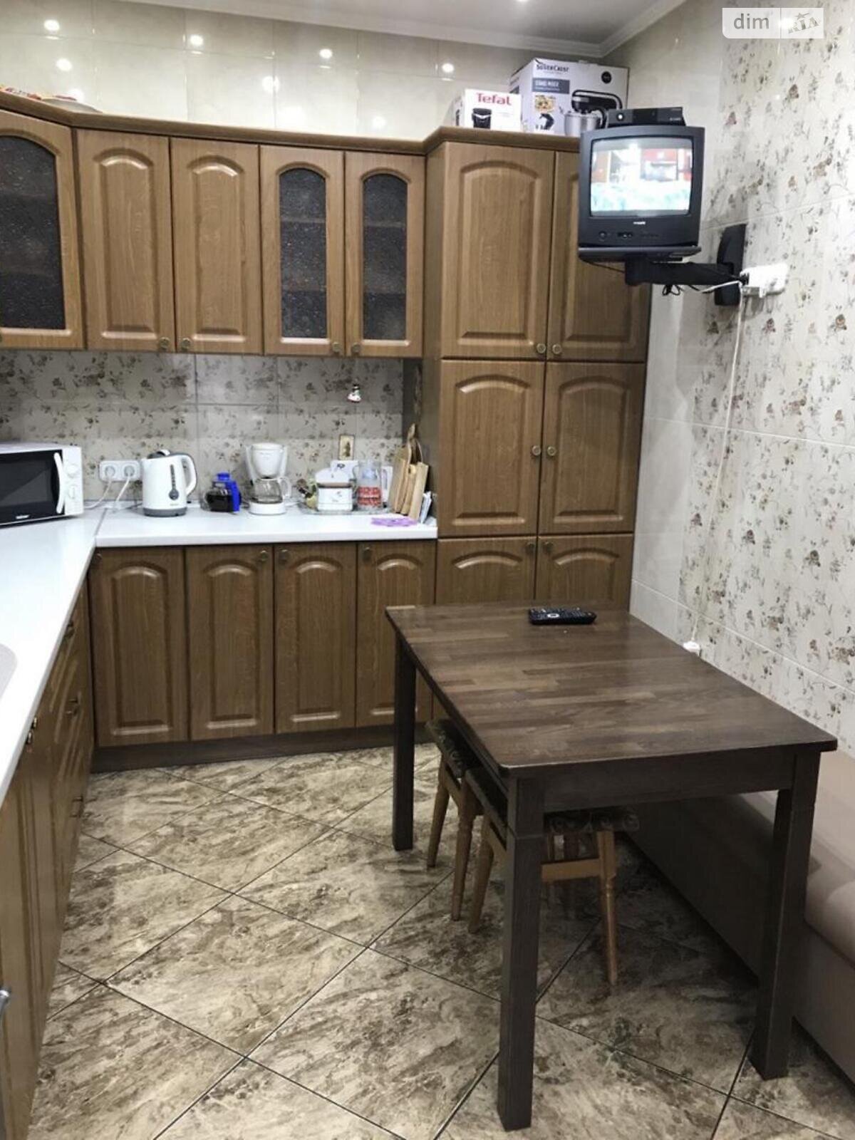 трехэтажный дом, 240 кв. м, кирпич. Продажа в Львове район Лычаковский фото 1