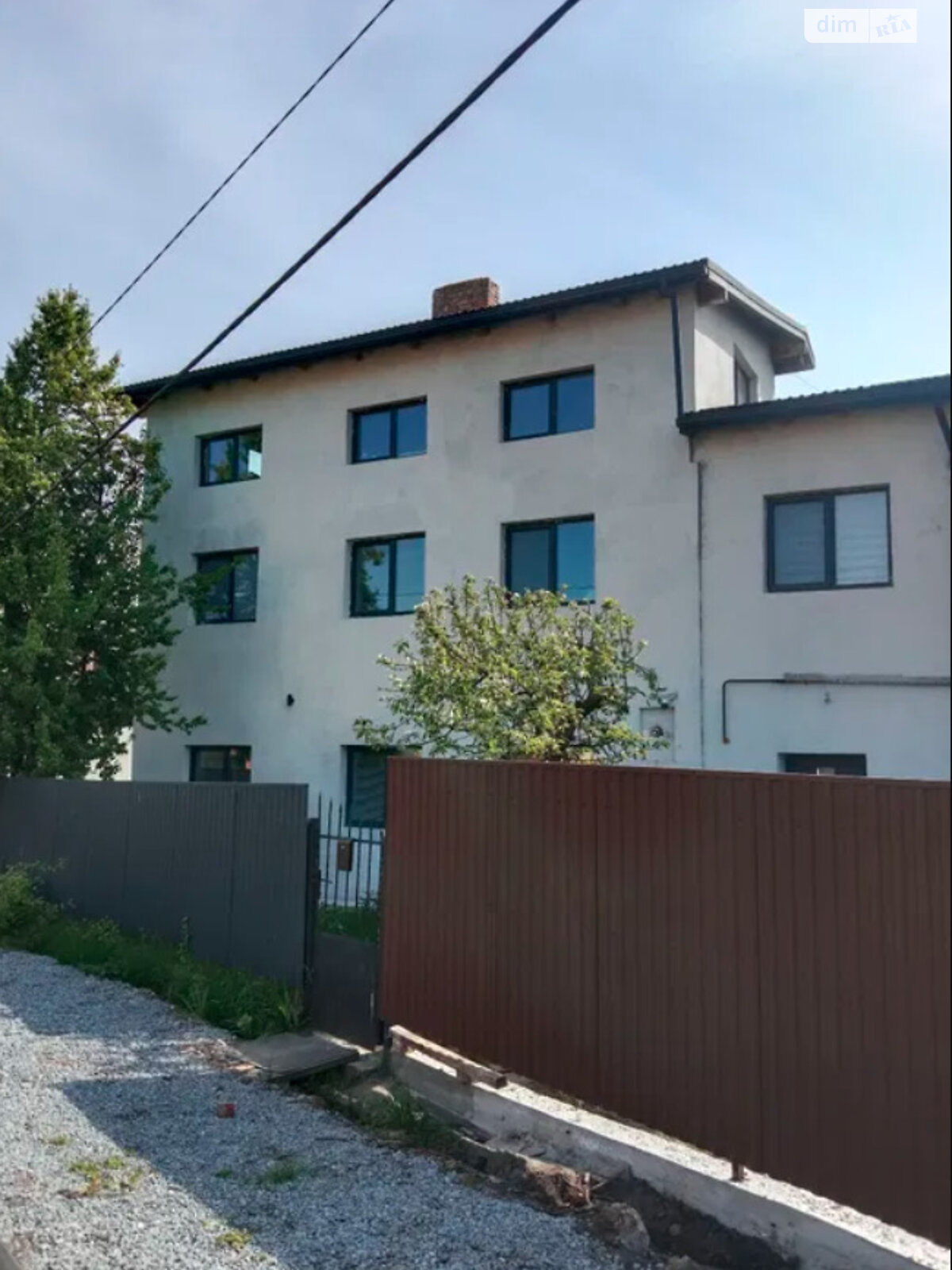 трехэтажный дом с ремонтом, 200 кв. м, кирпич. Продажа в Львове район Лычаковский фото 1