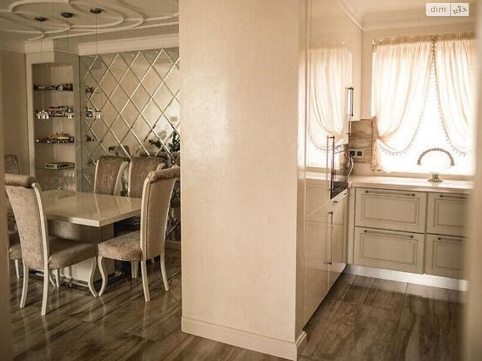 трехэтажный дом с балконом, 120 кв. м, кирпич. Продажа в Львове район Рясное фото 1 трехэтажный дом с балконом, 120 кв. м, кирпич. Продажа в Львове район Рясное фото 1