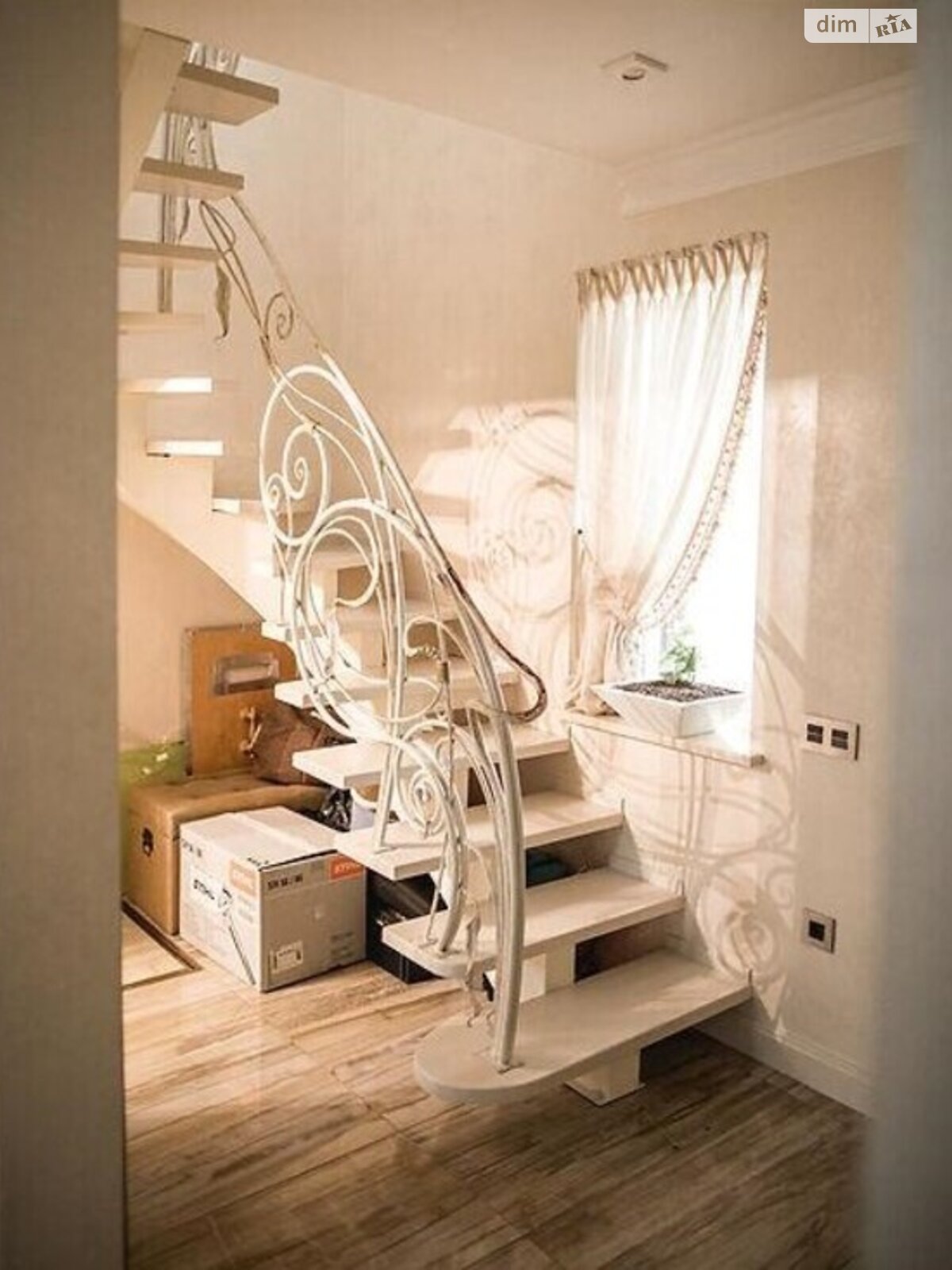 трехэтажный дом с балконом, 120 кв. м, кирпич. Продажа в Львове район Рясное фото 1 трехэтажный дом с балконом, 120 кв. м, кирпич. Продажа в Львове район Рясное фото 1