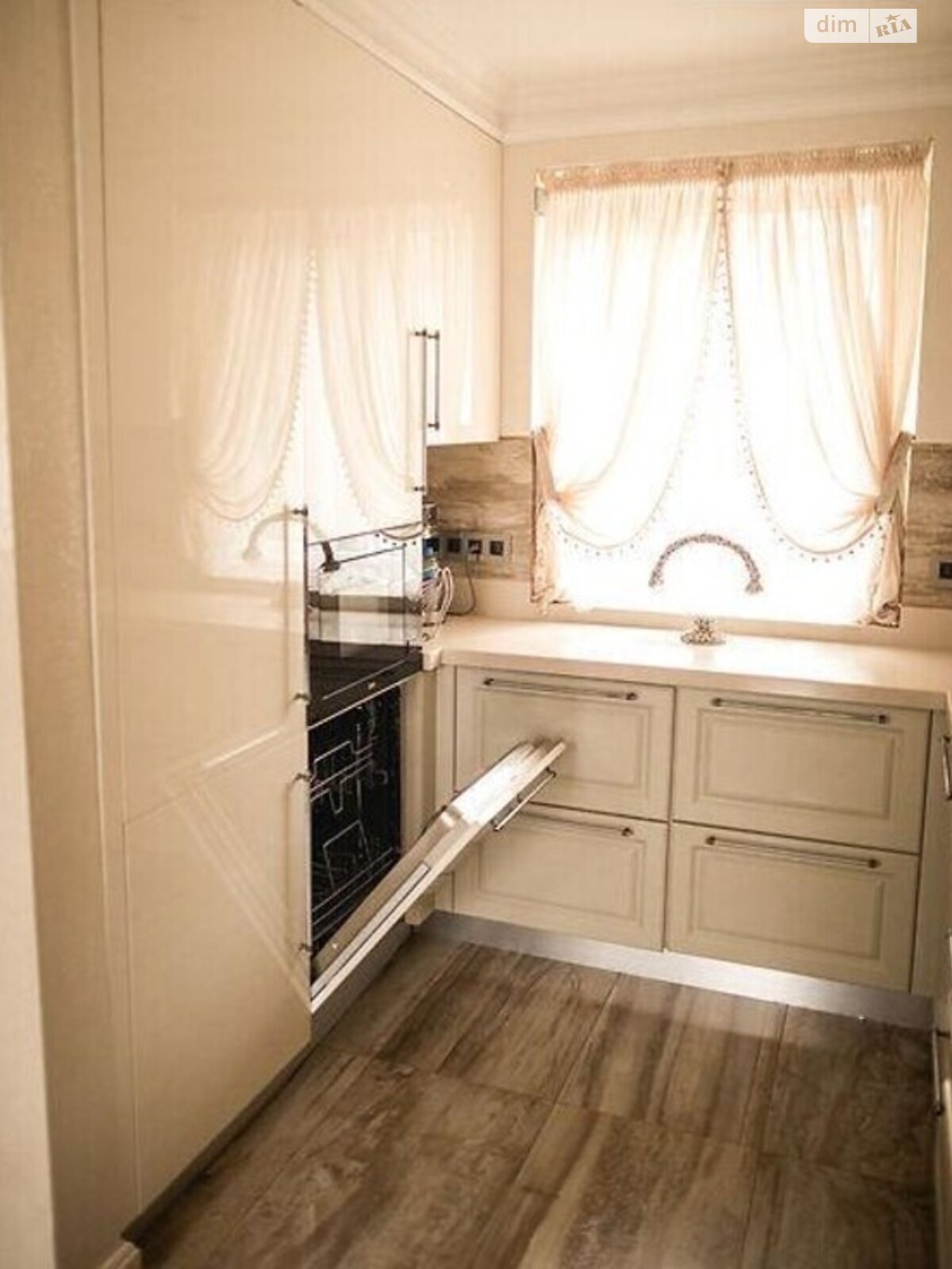 трехэтажный дом с балконом, 120 кв. м, кирпич. Продажа в Львове район Рясное фото 1 трехэтажный дом с балконом, 120 кв. м, кирпич. Продажа в Львове район Рясное фото 1