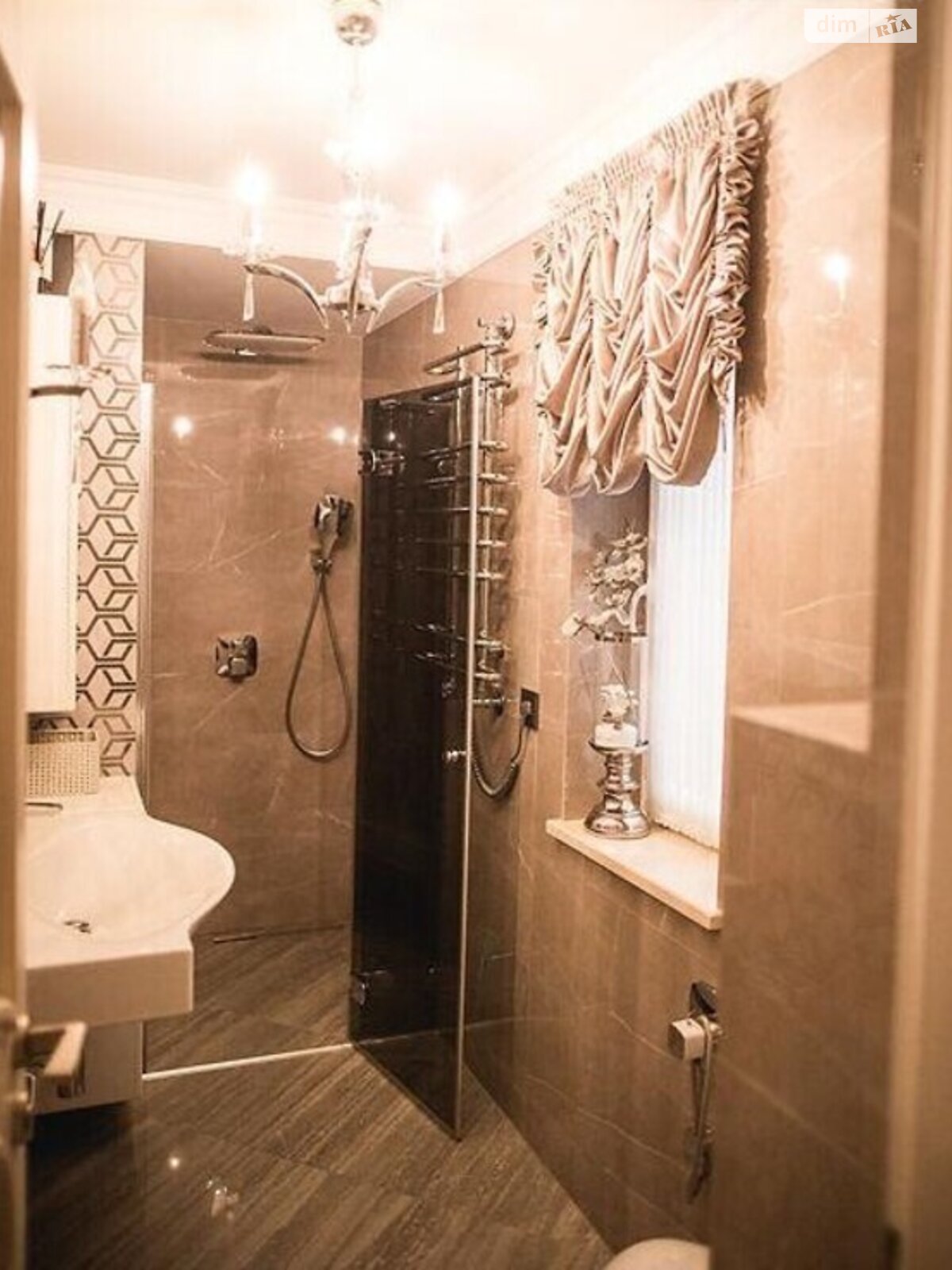 трехэтажный дом с балконом, 120 кв. м, кирпич. Продажа в Львове район Рясное фото 1 трехэтажный дом с балконом, 120 кв. м, кирпич. Продажа в Львове район Рясное фото 1