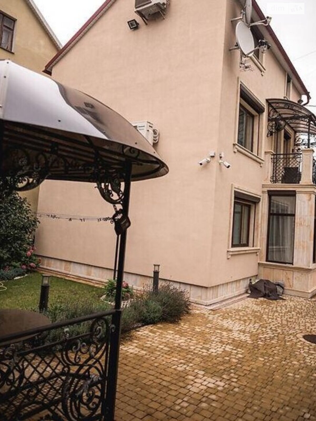 трехэтажный дом с балконом, 120 кв. м, кирпич. Продажа в Львове район Рясное фото 1 трехэтажный дом с балконом, 120 кв. м, кирпич. Продажа в Львове район Рясное фото 1