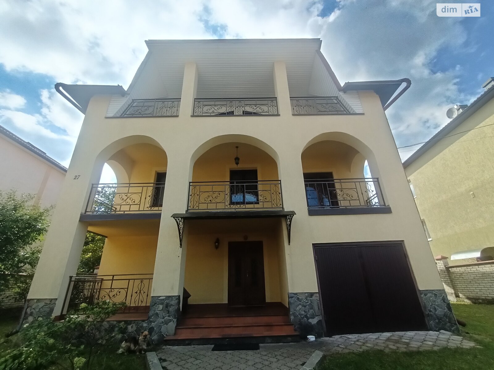 трехэтажный дом с верандой, 320 кв. м, кирпич. Продажа в Львове район Шевченковский фото 1