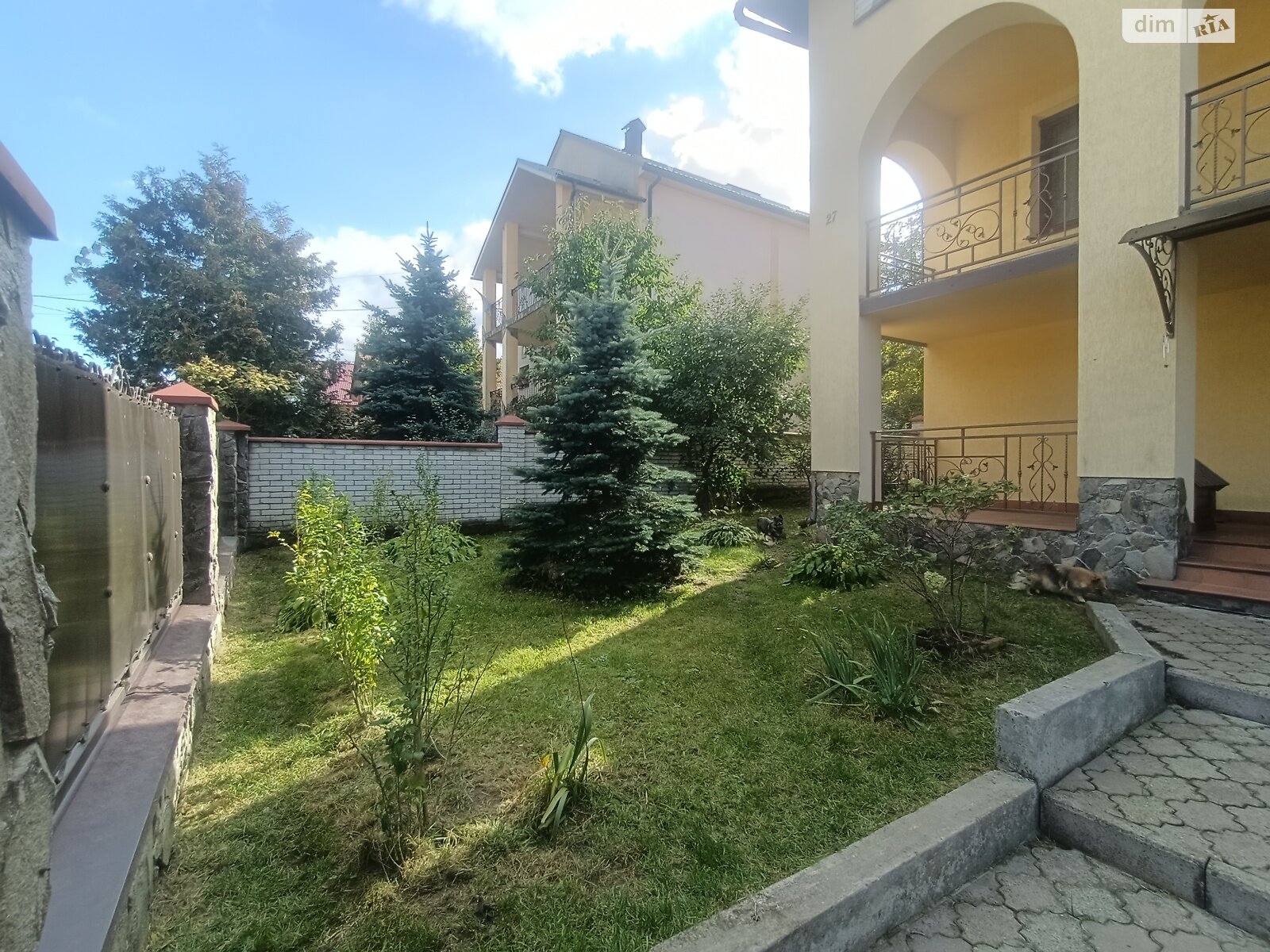 трехэтажный дом с верандой, 320 кв. м, кирпич. Продажа в Львове район Шевченковский фото 1