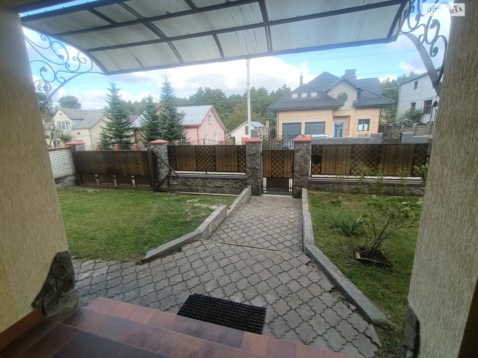 трехэтажный дом с верандой, 320 кв. м, кирпич. Продажа в Львове район Шевченковский фото 1