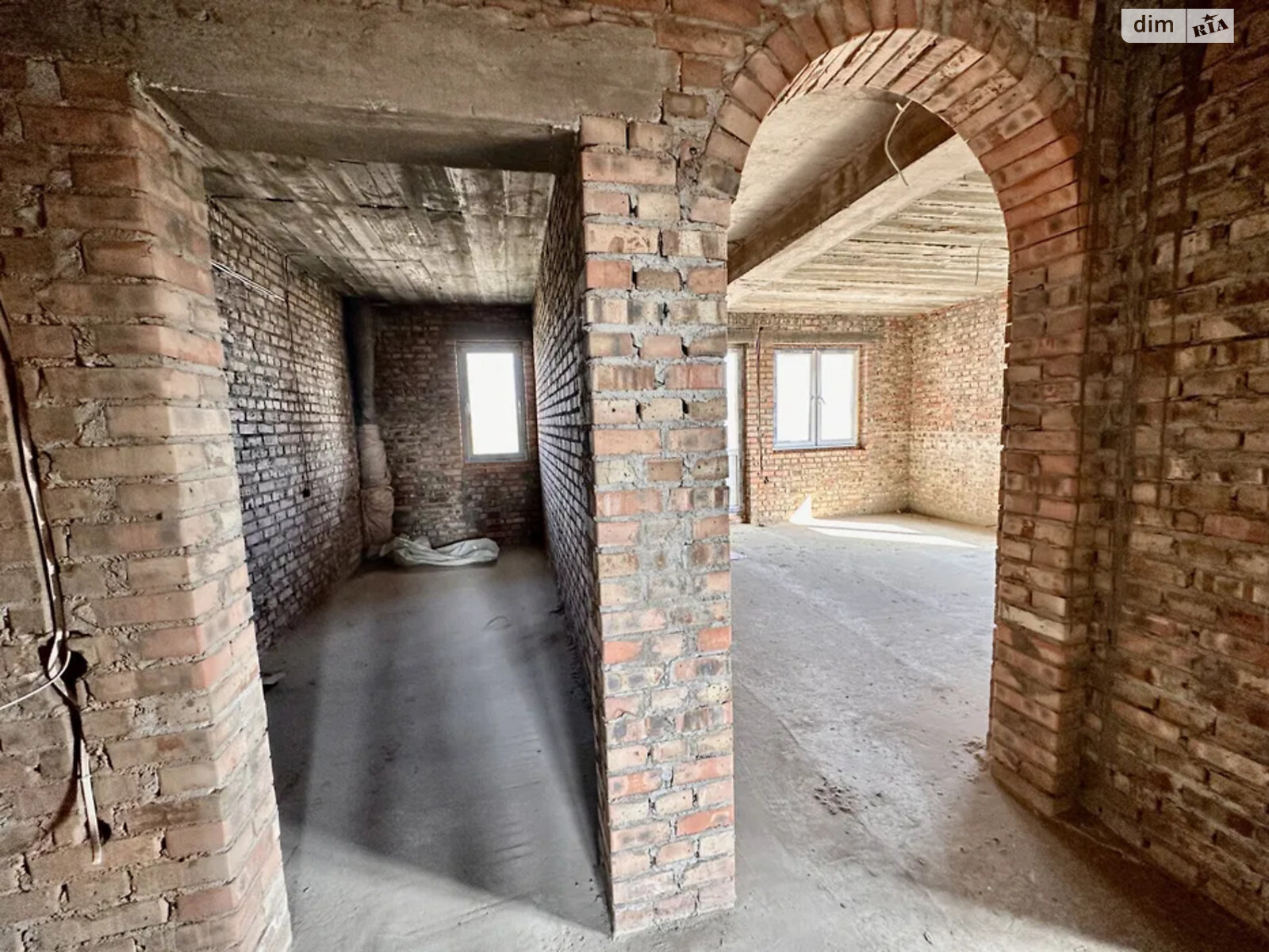 четырехэтажный дом, 433 кв. м, кирпич. Продажа в Львове район Сигновка фото 1