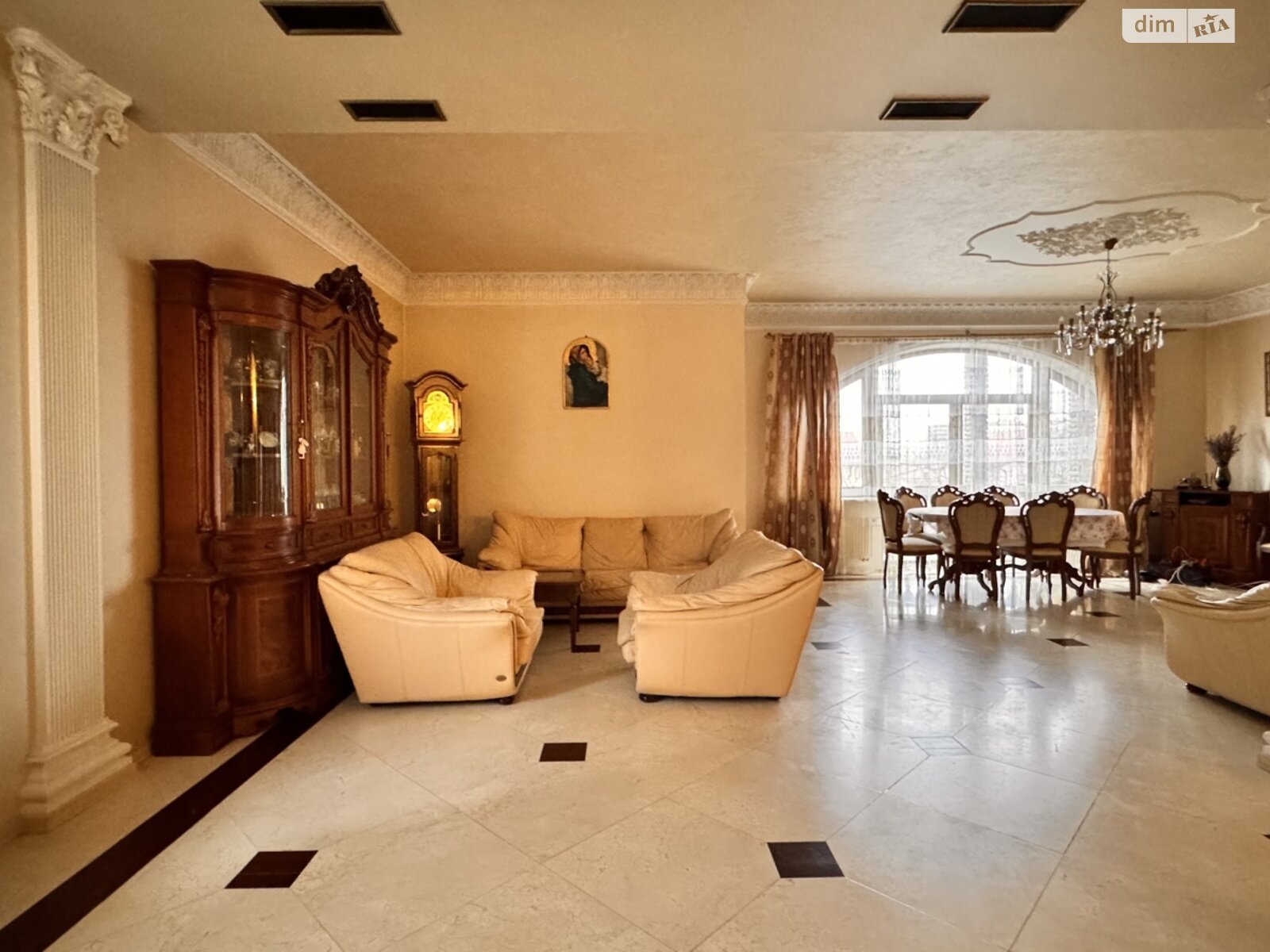 трехэтажный дом с верандой, 462 кв. м, кирпич. Продажа в Львове район Сыховский фото 1