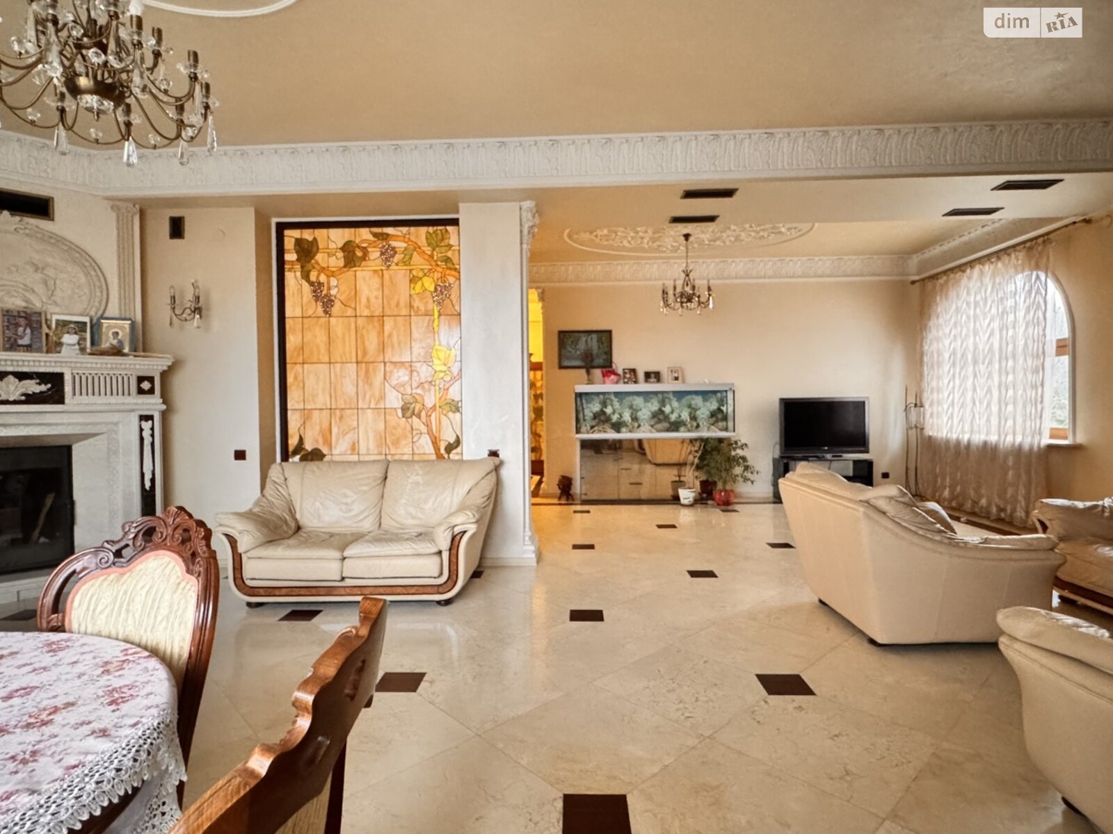 трехэтажный дом с верандой, 462 кв. м, кирпич. Продажа в Львове район Сыховский фото 1